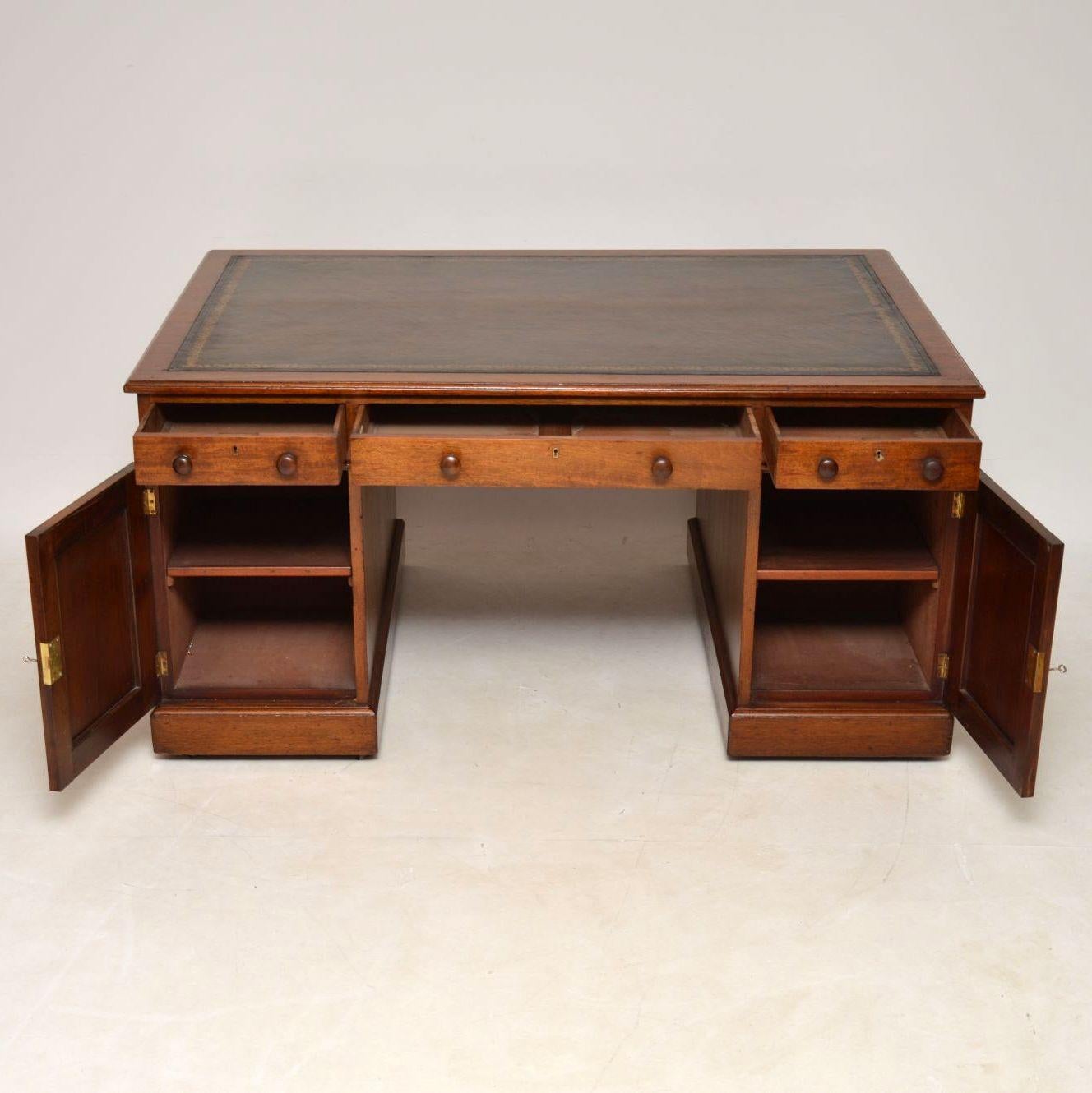 Mid-19th Century Antique Victorian Mahogany Partners Desk