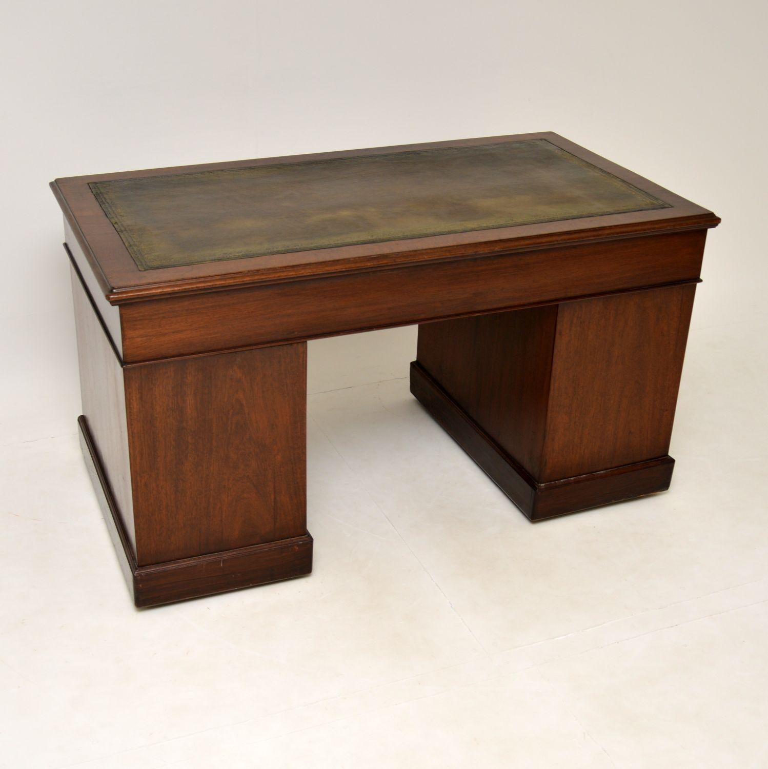 Antique Victorian Mahogany Pedestal Desk 7