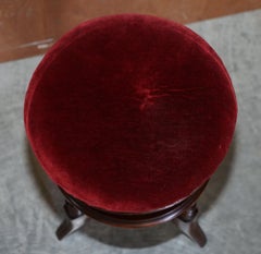 Antiguo taburete victoriano de madera dura para piano con base decorativa regulable en altura