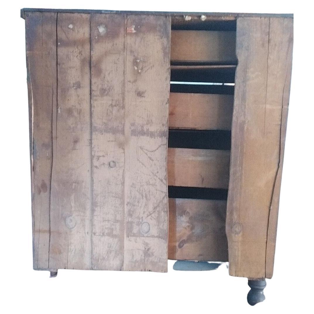 Antique Victorian Mahogany Scotch Chest Of Drawers With Carved Columns For Sale 5