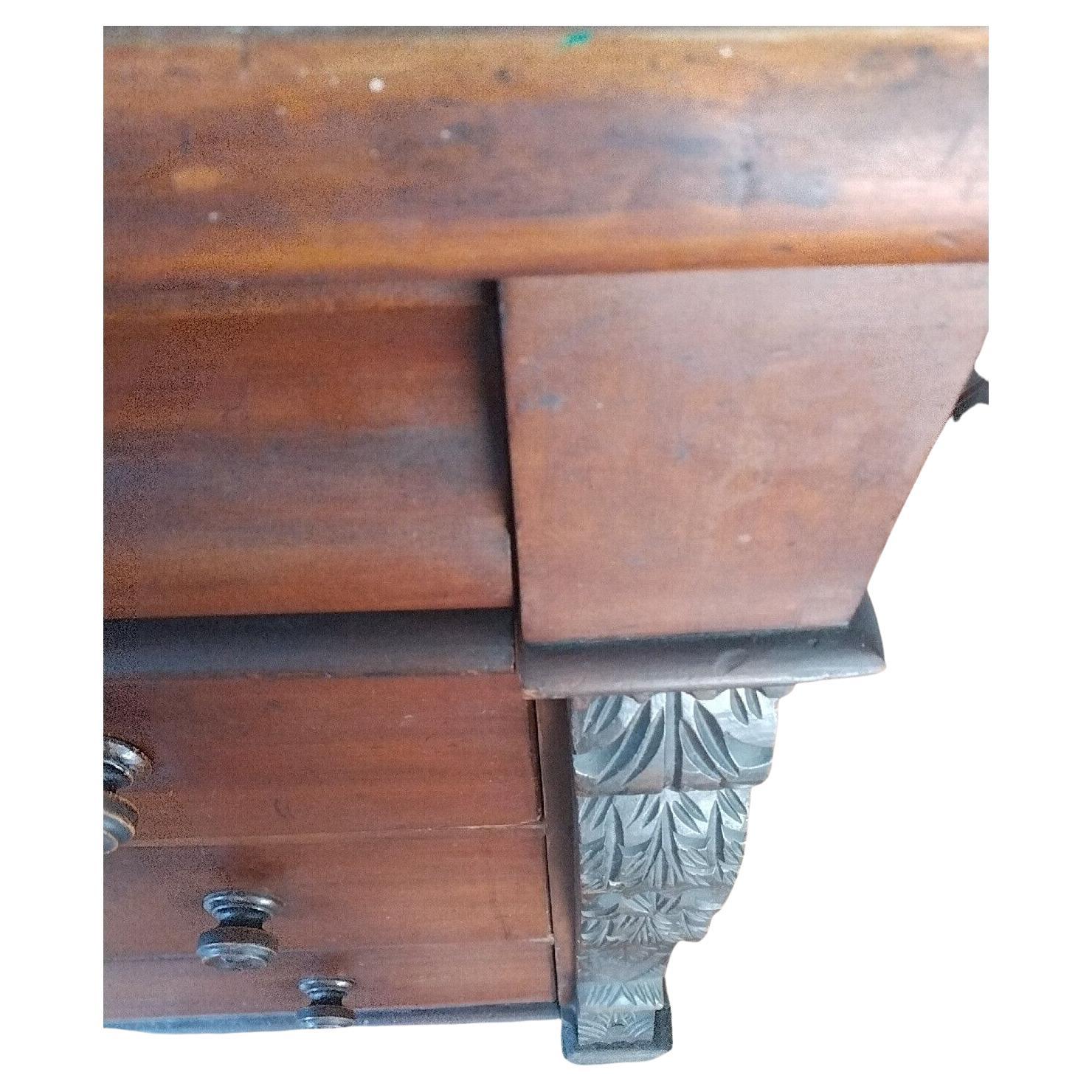 Antique Victorian Mahogany Scotch Chest Of Drawers With Carved Columns For Sale 6
