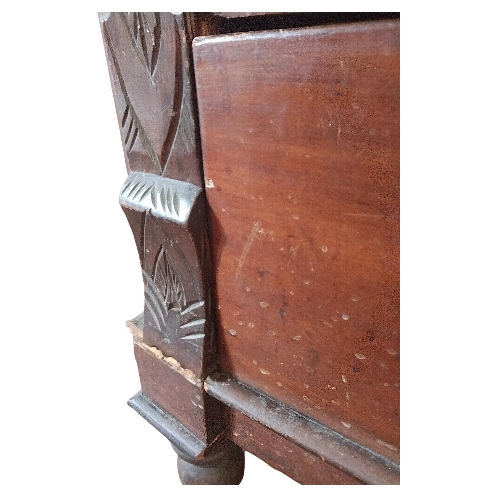 Antique Victorian Mahogany Scotch Chest Of Drawers With Carved Columns For Sale 2