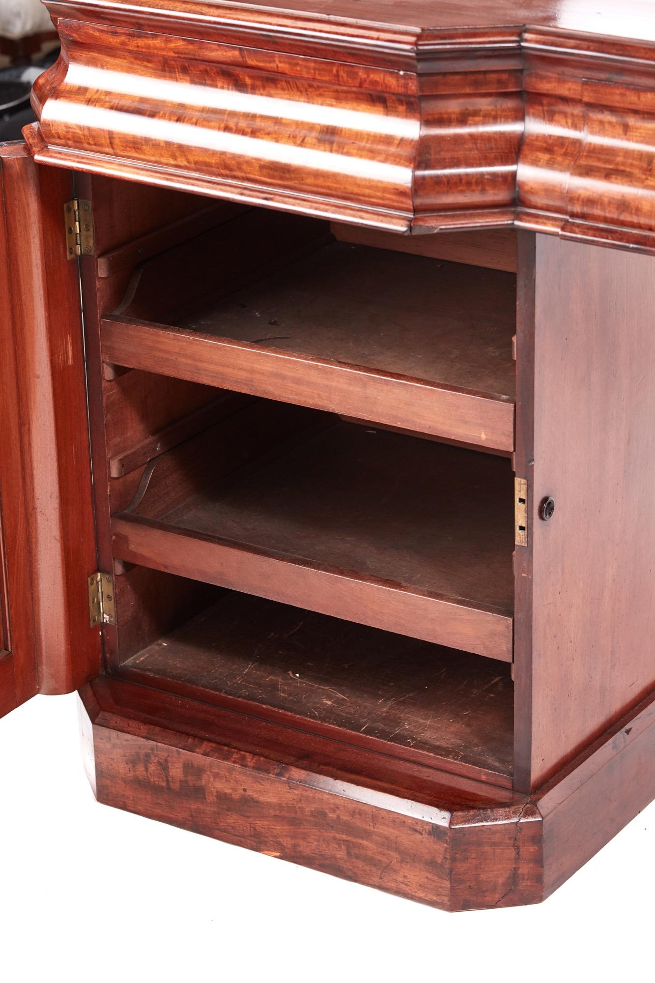 Antique Victorian Mahogany Sideboard For Sale 1