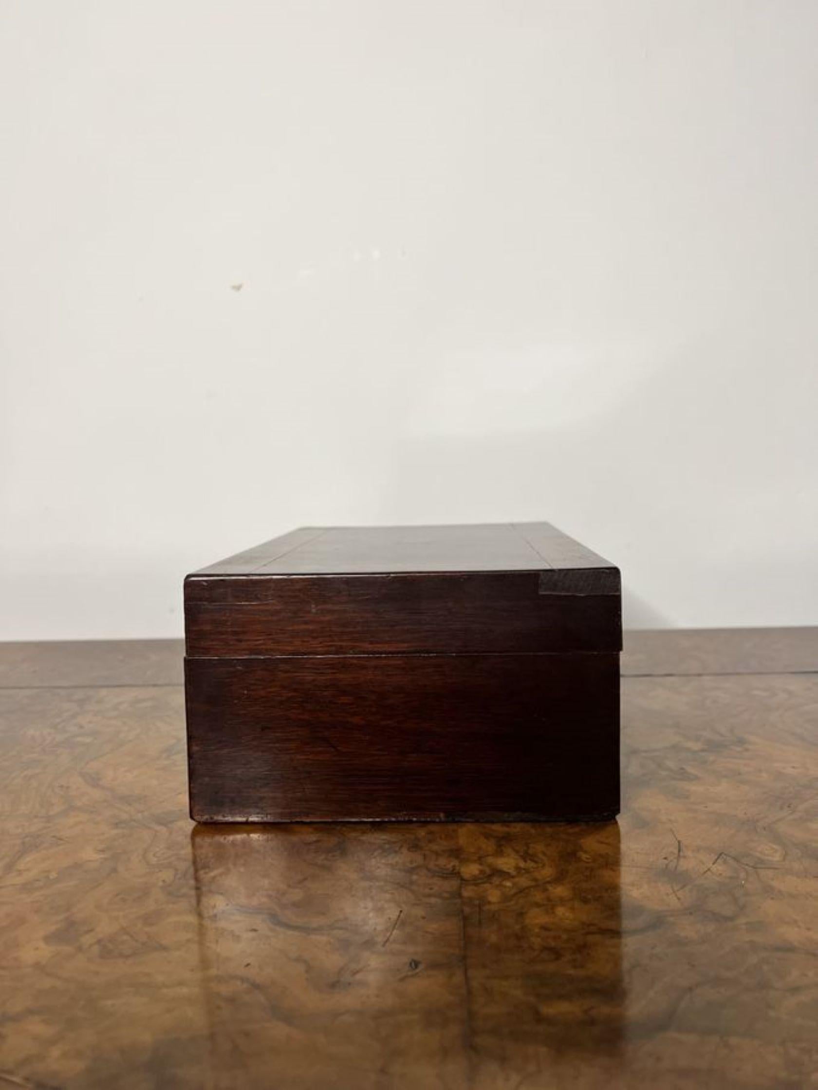 Caja de caoba victoriana antigua  en venta 1