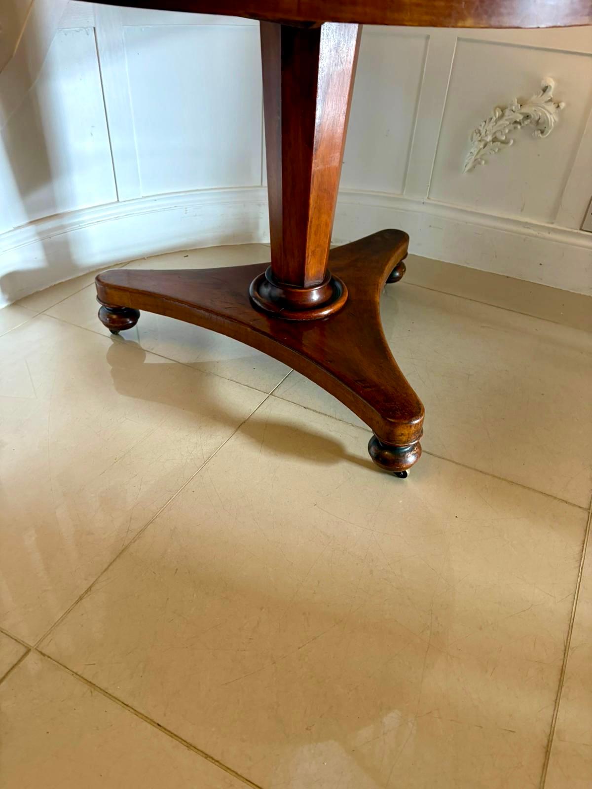Antique Victorian Mahogany Tilt-Top Dining / Centre Table For Sale 6