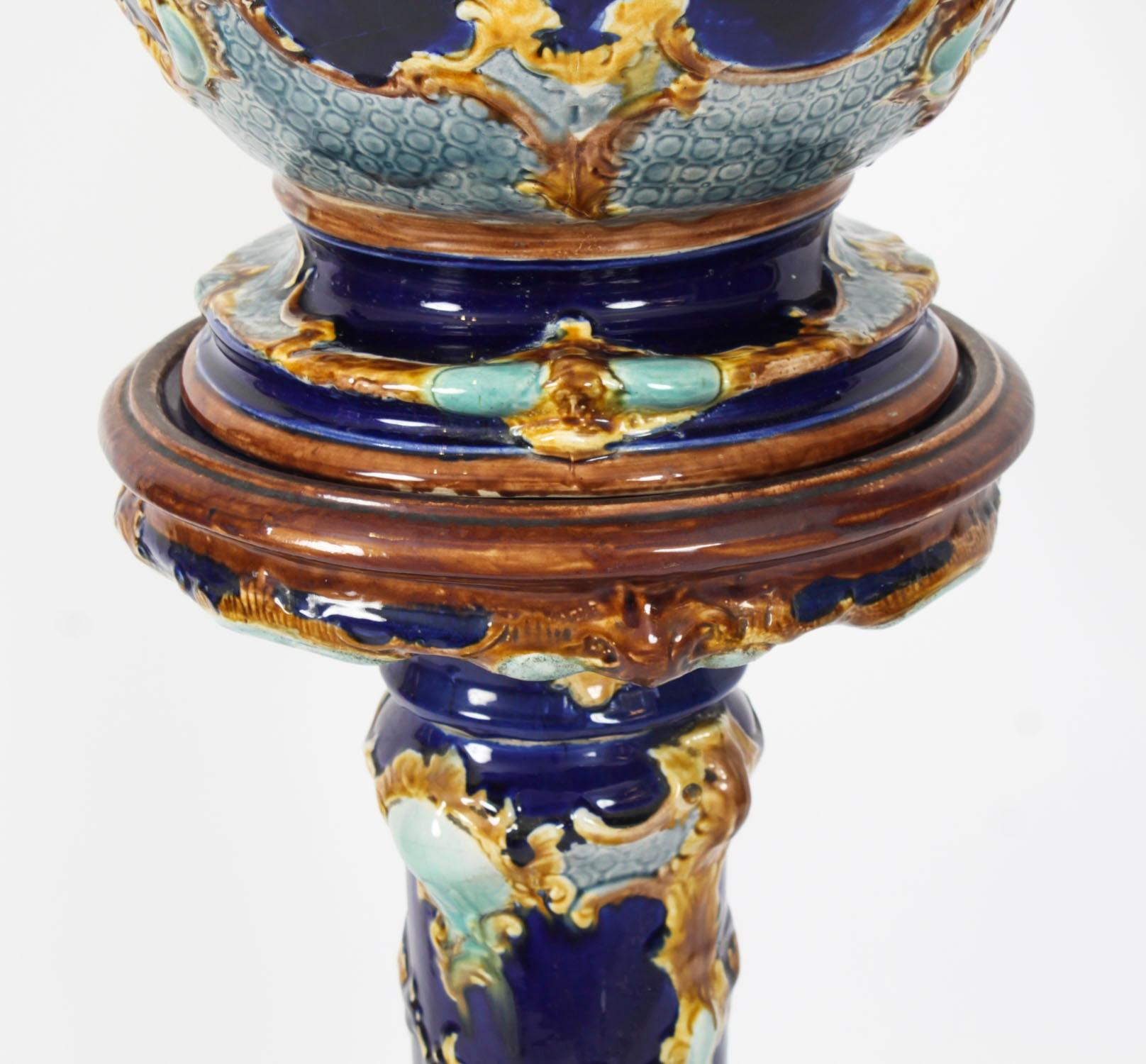 Antico Jardiniere vittoriano in maiolica su supporto del XIX secolo in vendita 1