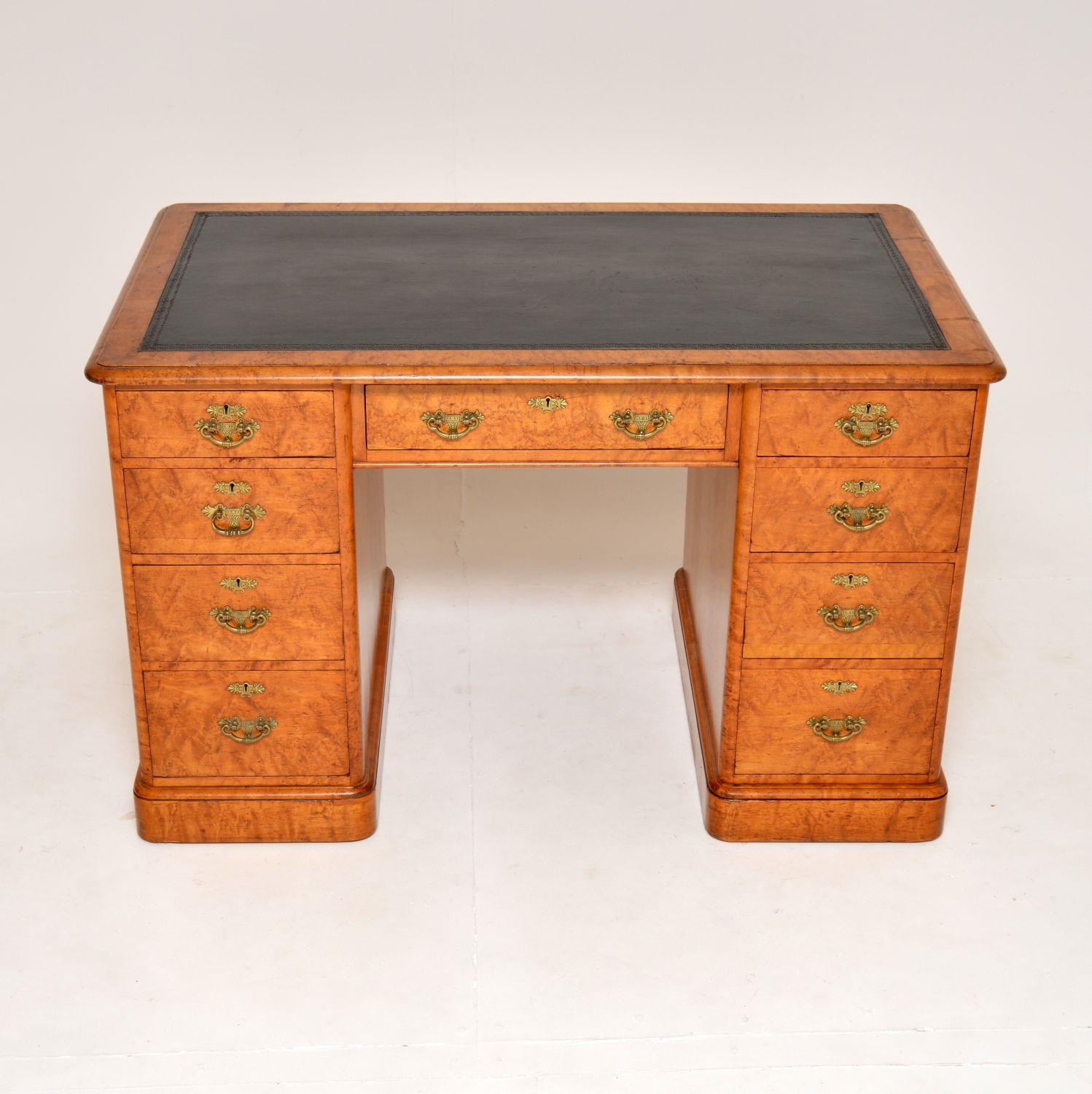 Antique Victorian Maple Pedestal Desk For Sale at 1stDibs