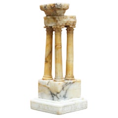 Ancienne statue victorienne en marbre, ruines romaines, sculpture Grand Tour, colonnes et piliers