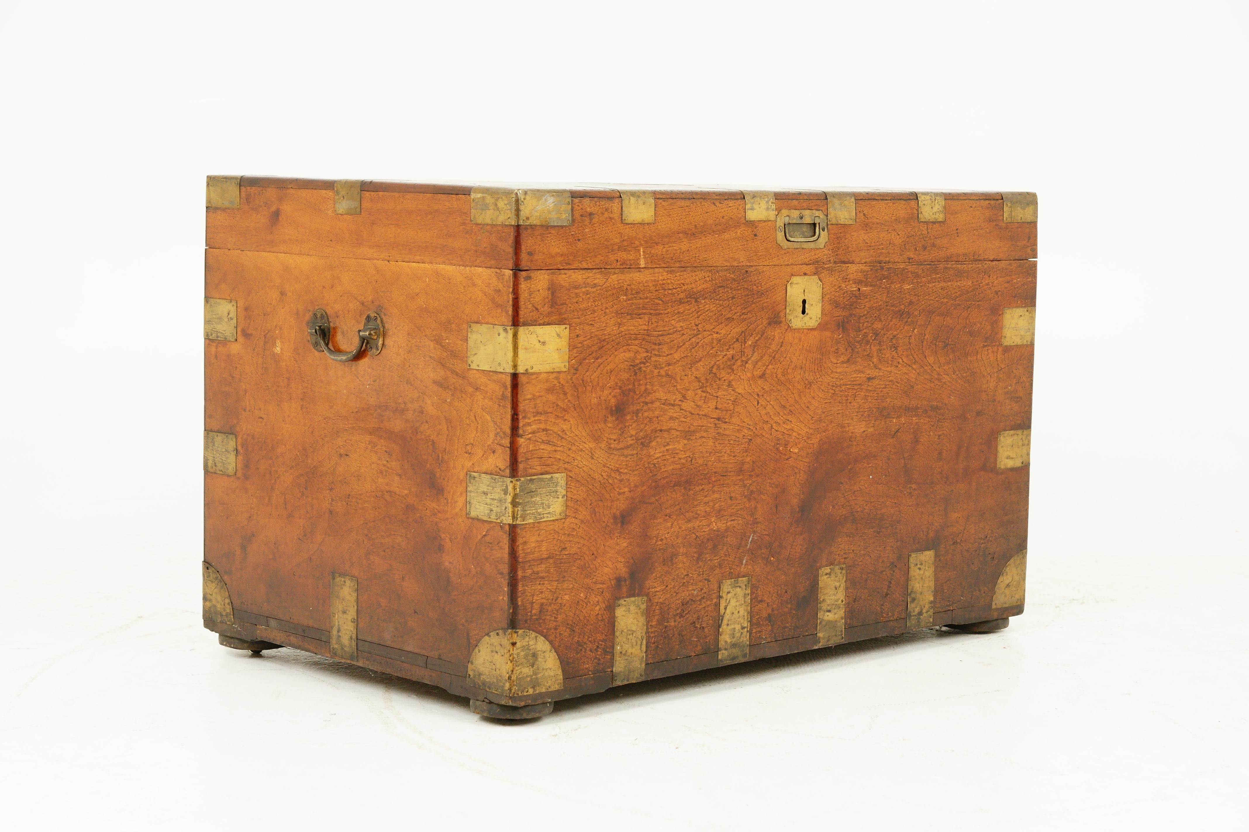 Antique Victorian Military Camphor Wood Travelling Trunk, Chest, 1880, B1950 In Good Condition In Vancouver, BC