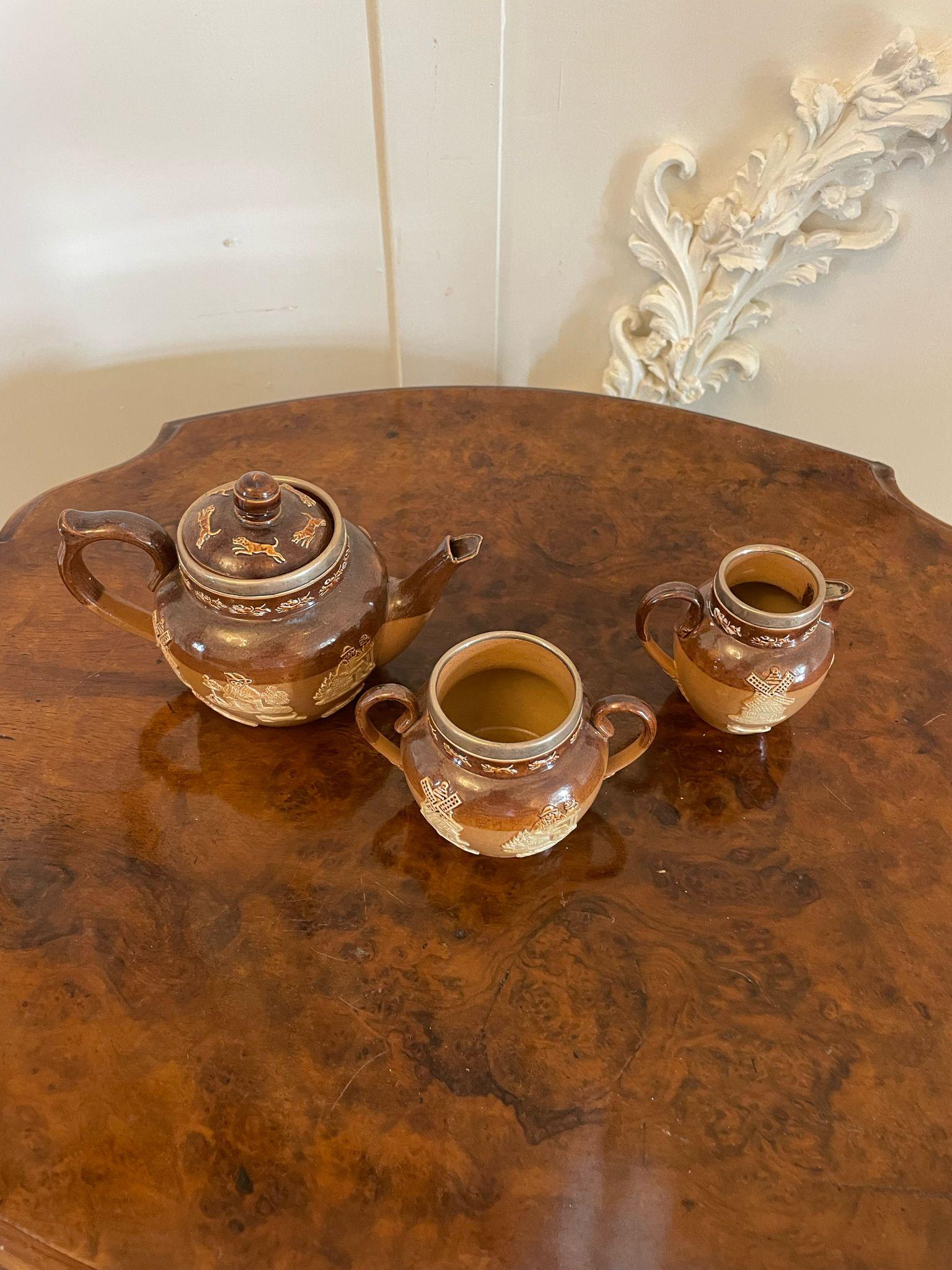 Antike viktorianische Miniature Doulton Three Pieces Tee-Set (Englisch) im Angebot
