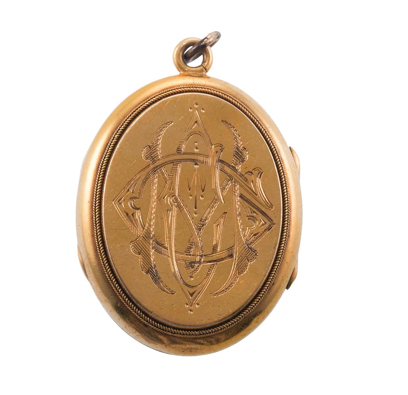 Antique Victorian Miniature Hand Painting Locket Pendant In Excellent Condition For Sale In New York, NY