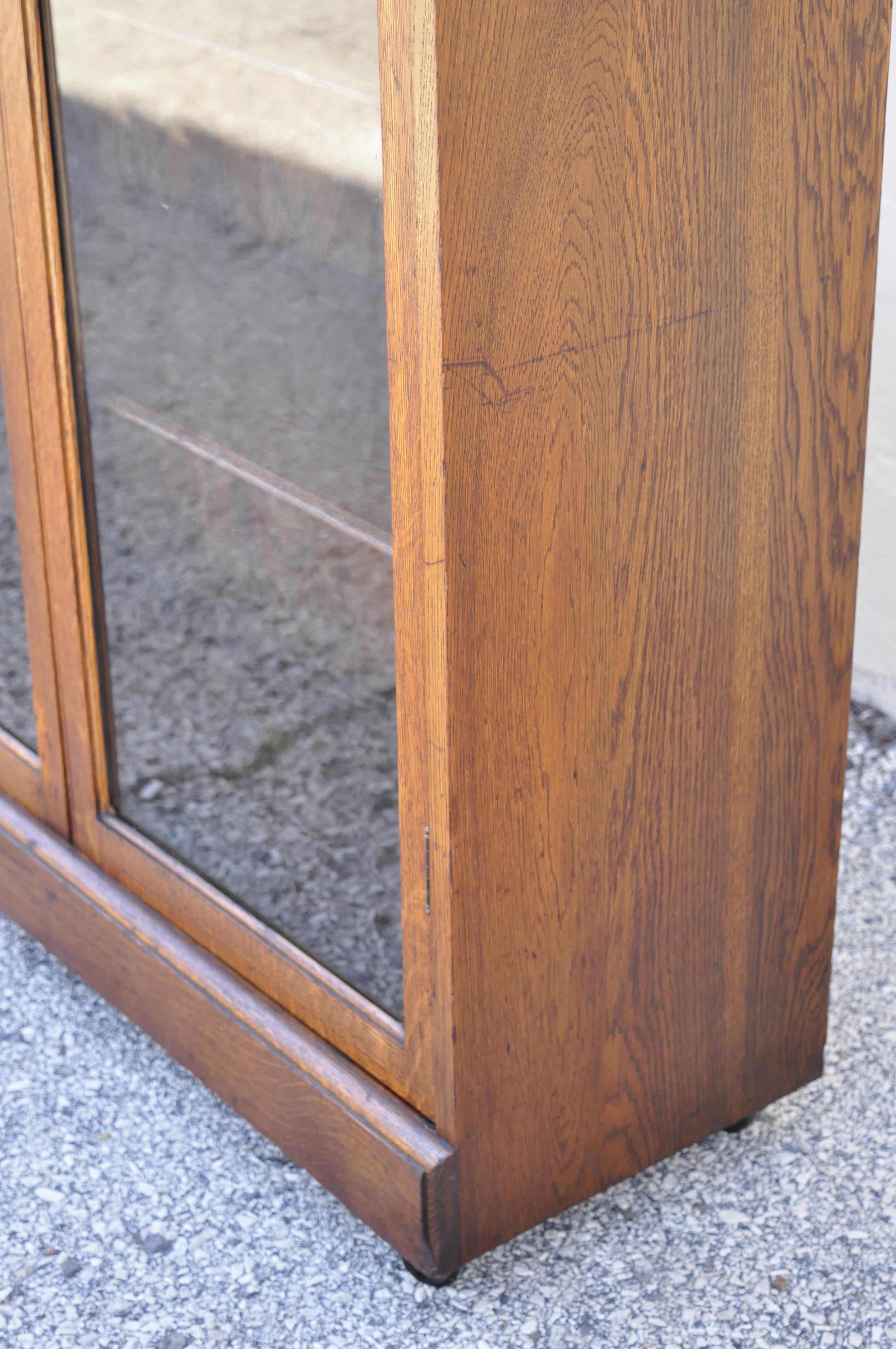 Antique Victorian Mission Oak Glass Two Door Small Bookcase Curio Cabinet In Good Condition In Philadelphia, PA