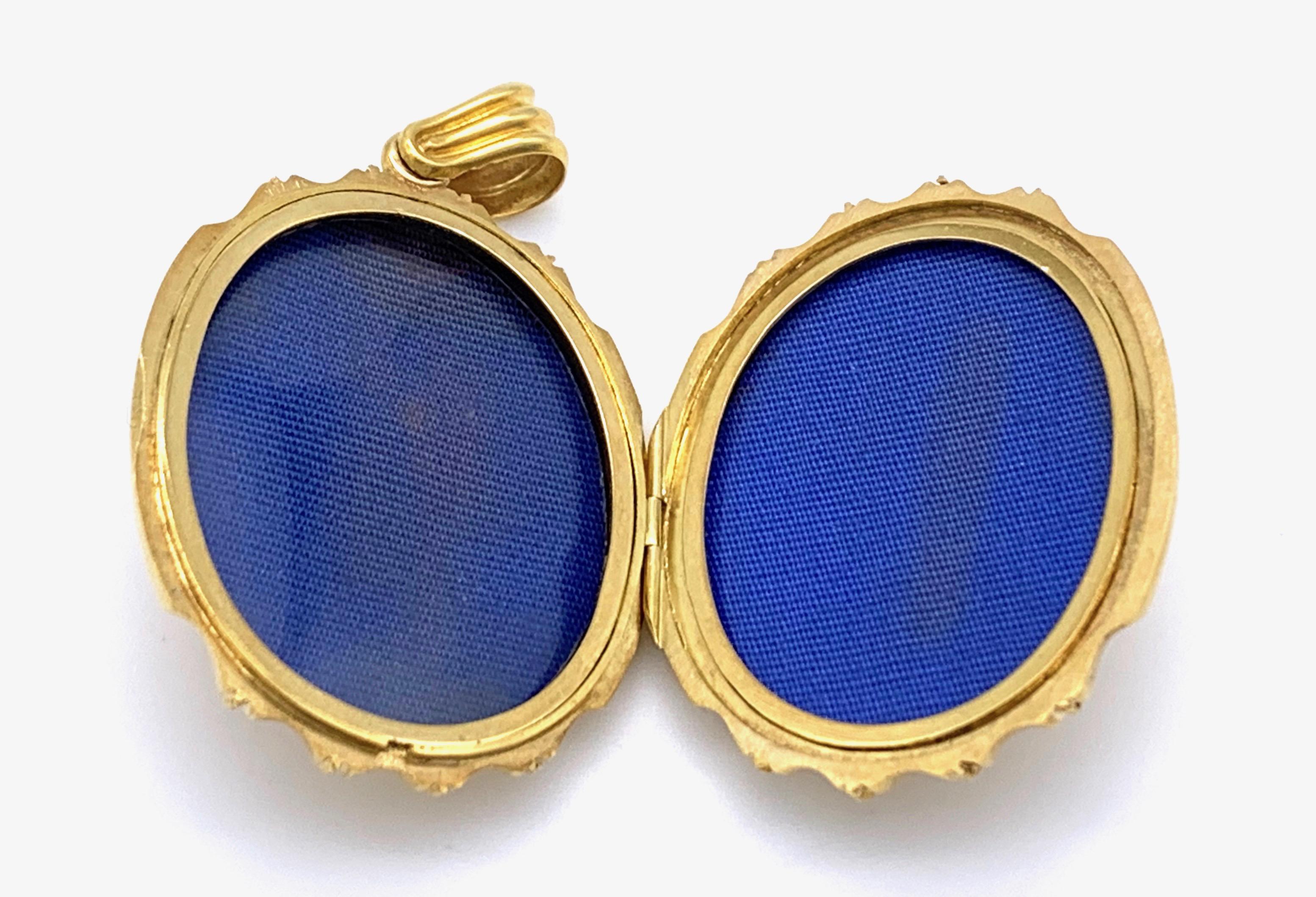 Women's Antique Victorian Modernist Gold Locket Pendant For Sale
