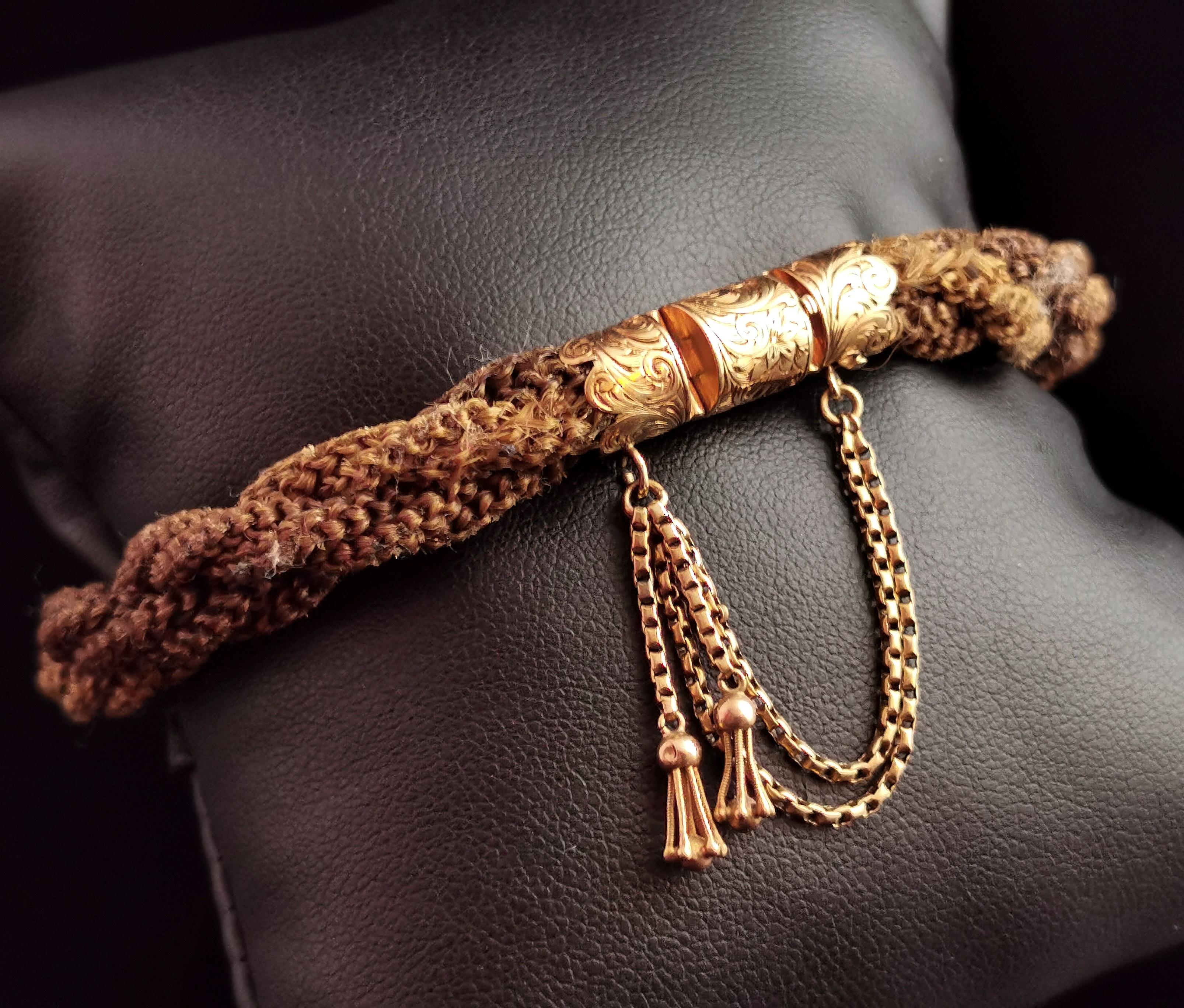 Antique Victorian Mourning Bracelet, Hairwork, 9k Yellow Gold Tassel In Good Condition In NEWARK, GB
