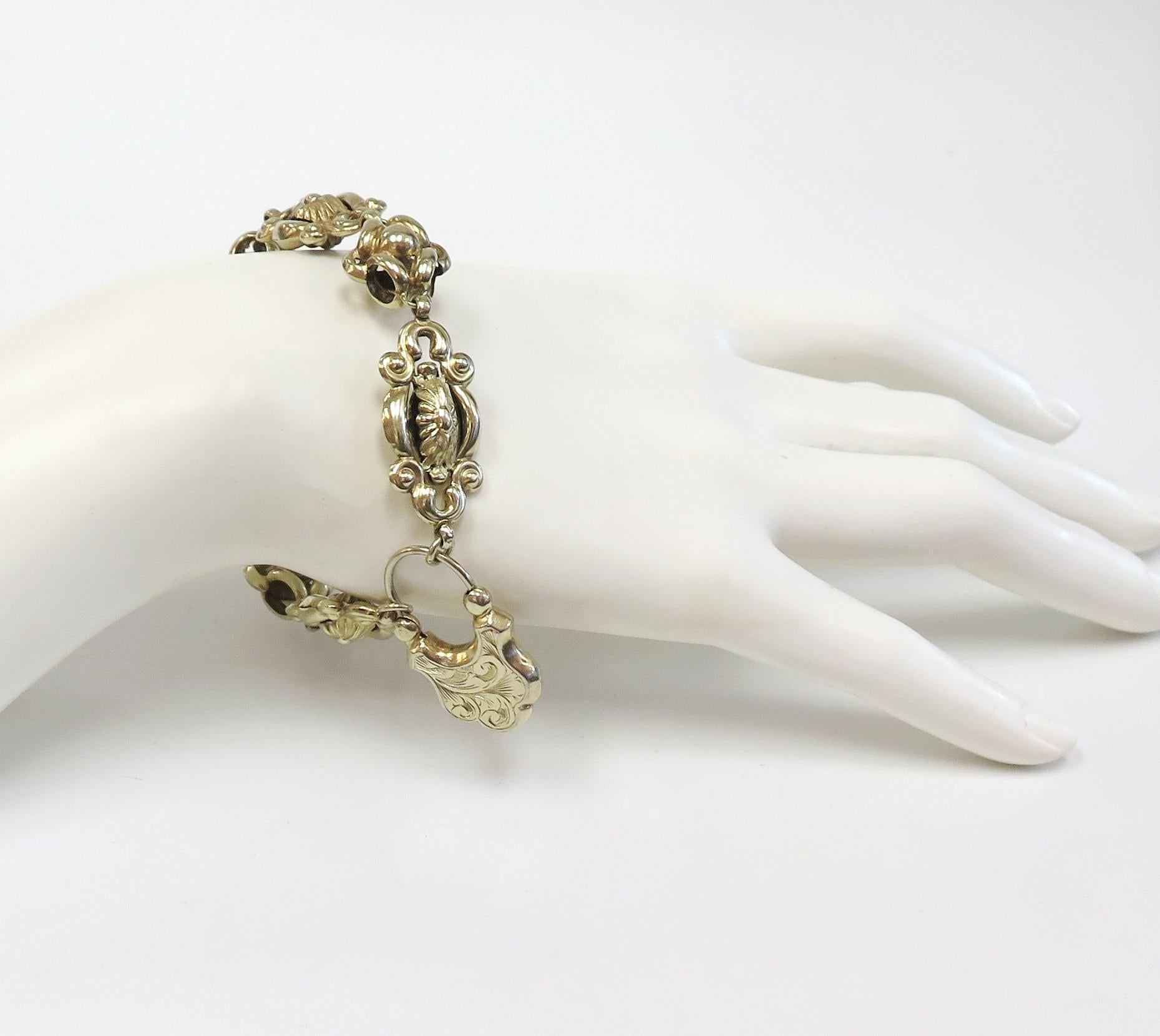 Antique Victorian Mourning Bracelet with Etched Padlock Clasp, 10 Karat For Sale 3