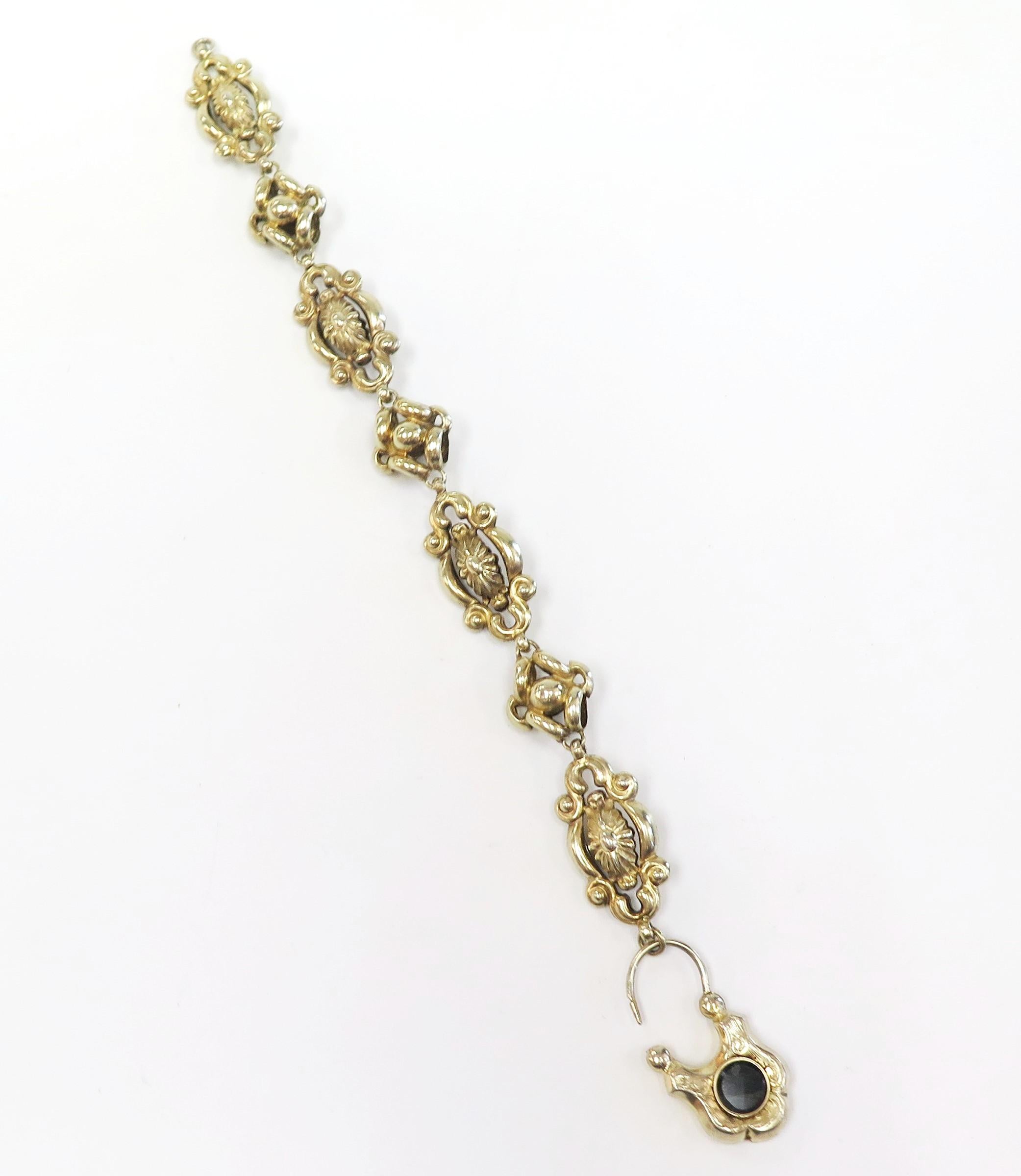 Antique Victorian Mourning Bracelet with Etched Padlock Clasp, 10 Karat For Sale 4