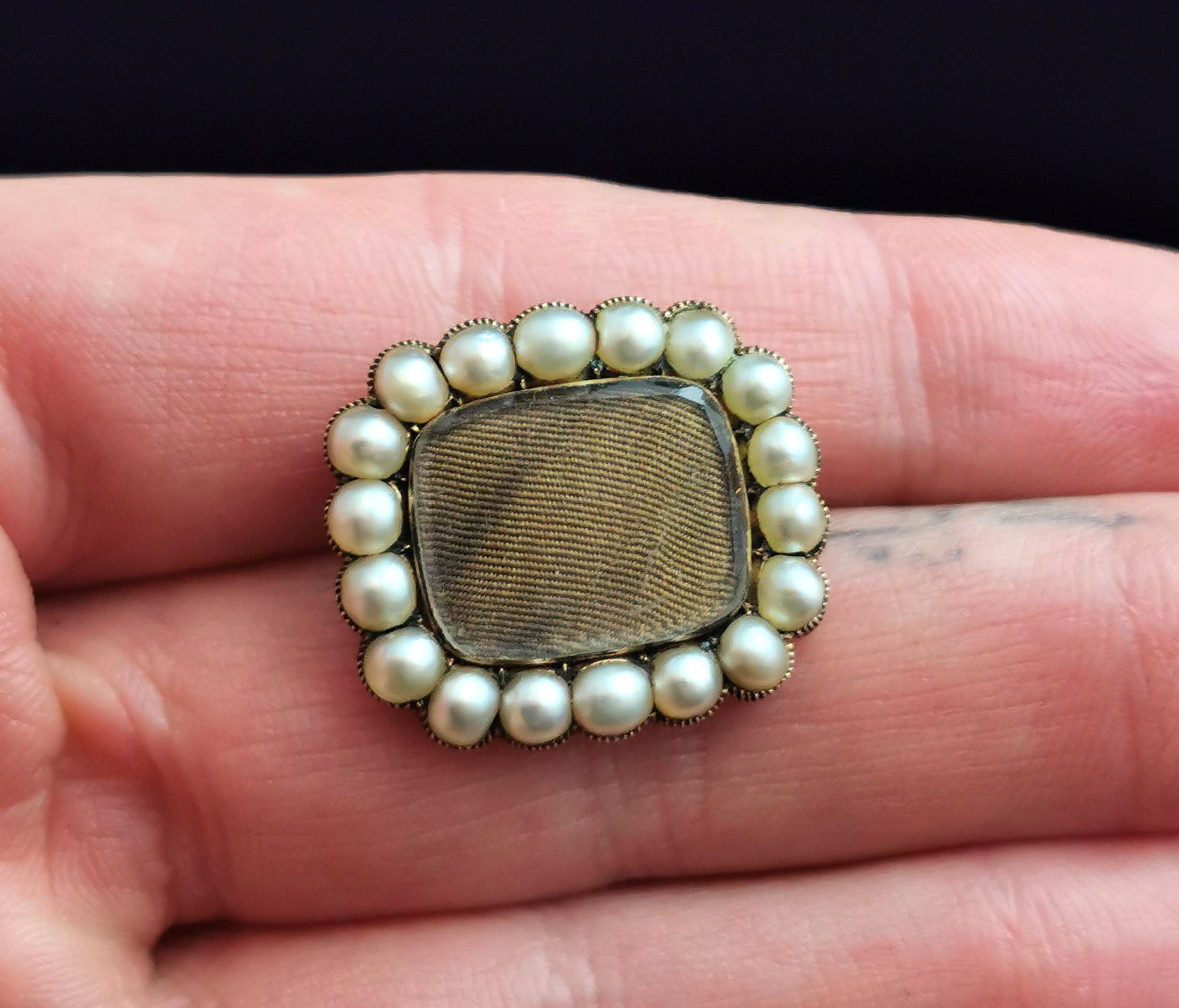 Antique Victorian Mourning Brooch, 9ct Gold Hairwork, Split Pearl For Sale 4