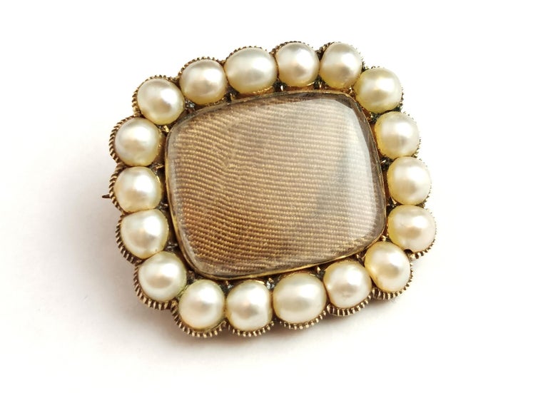Antique Victorian Mourning Brooch, 9ct Gold Hairwork, Split Pearl For Sale 7