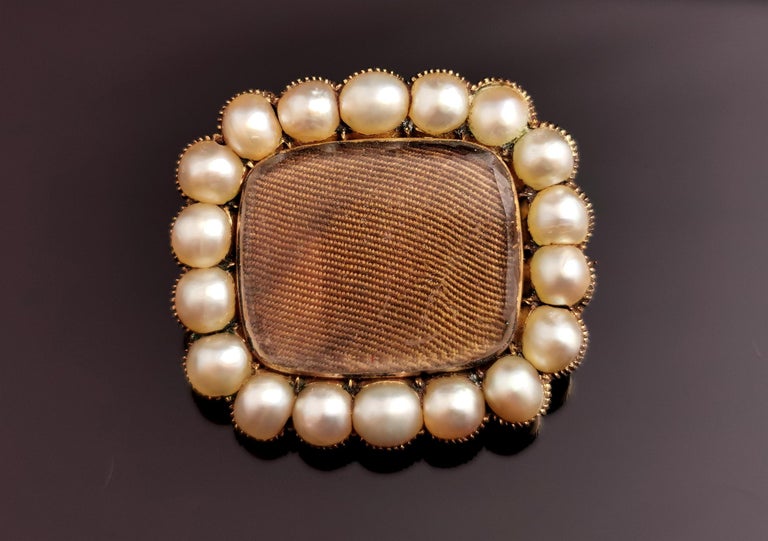 Cabochon Antique Victorian Mourning Brooch, 9ct Gold Hairwork, Split Pearl For Sale