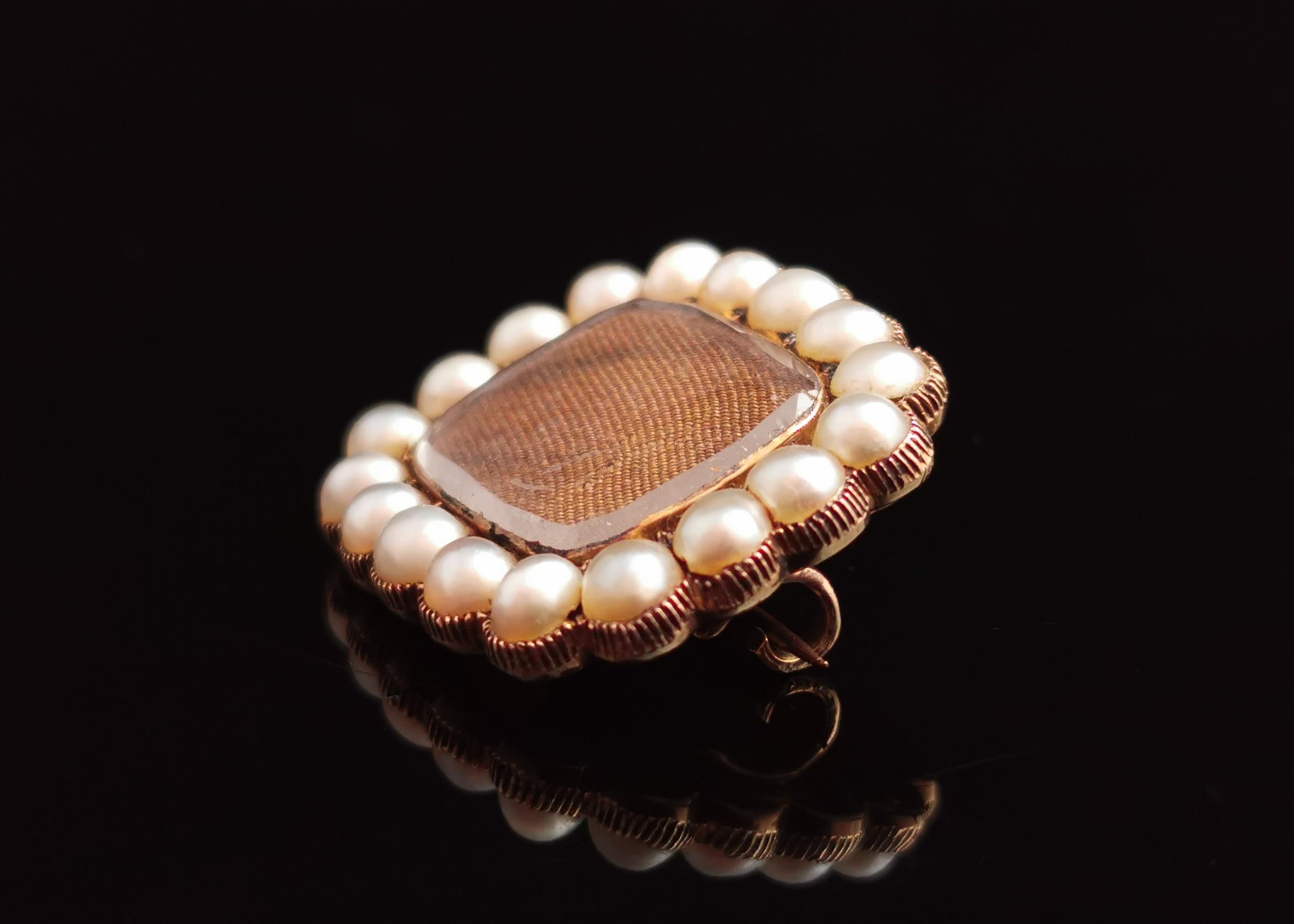 Cabochon Antique Victorian Mourning Brooch, 9ct Gold Hairwork, Split Pearl For Sale