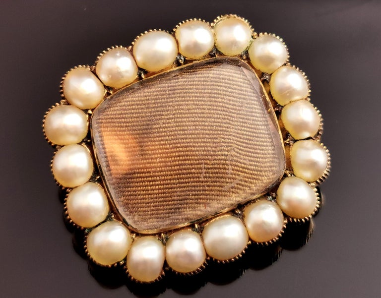 Antique Victorian Mourning Brooch, 9ct Gold Hairwork, Split Pearl For Sale 3