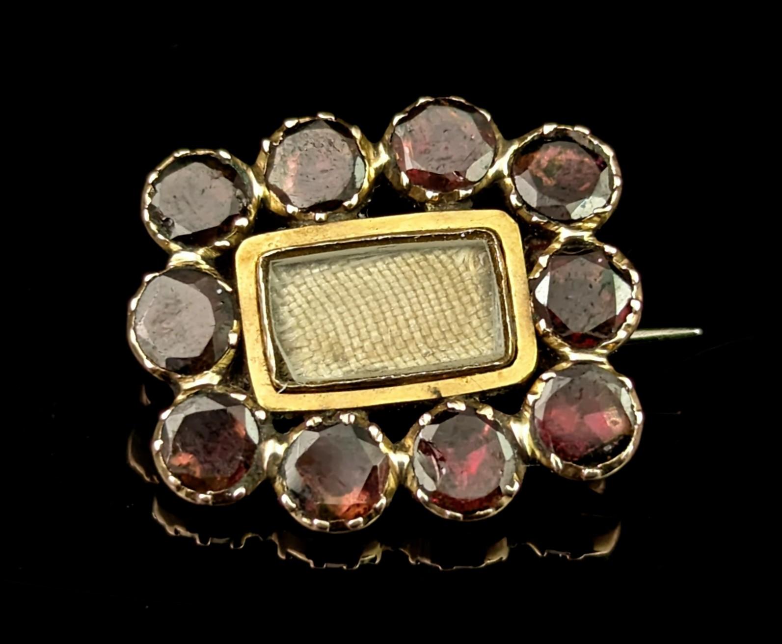 Antique Victorian Mourning Brooch, Flat Cut Garnet, 9k Gold For Sale 4