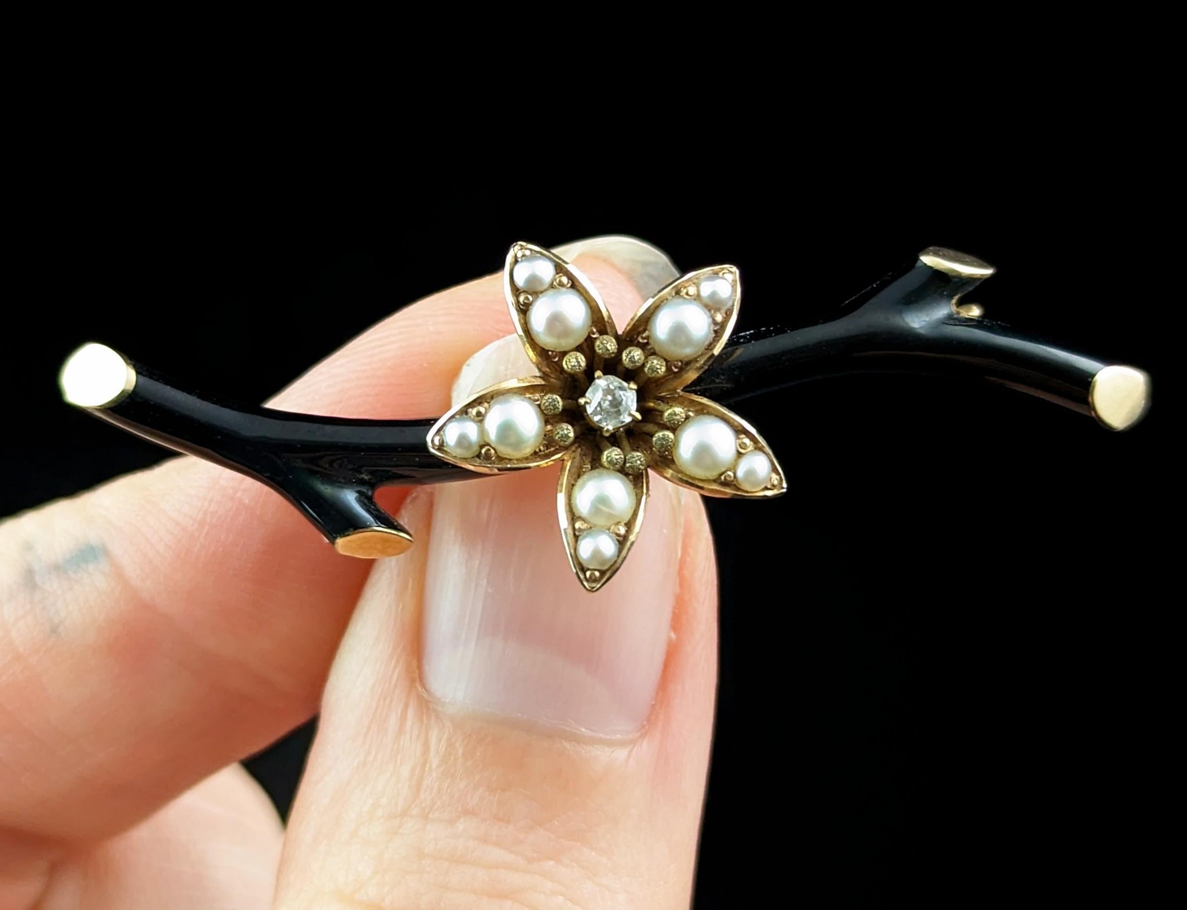 Antique Victorian mourning brooch, Pearl and diamond flower, Black enamel  In Good Condition In NEWARK, GB