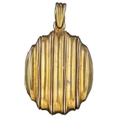 Antique Victorian Mourning Locket 15 Carat Gold, circa 1900