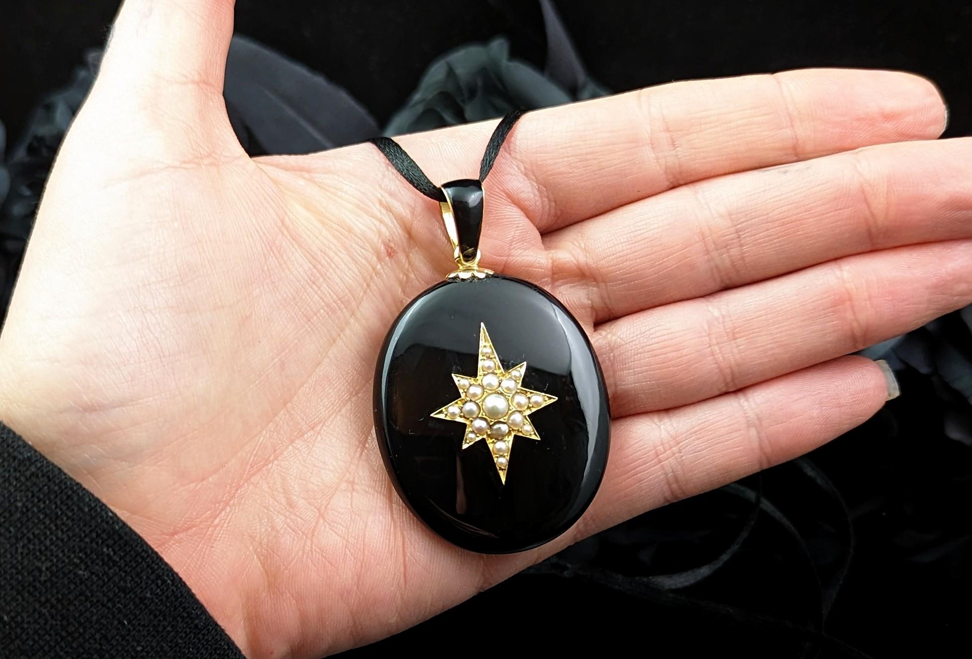 Antique Victorian Mourning Locket, 15k Gold and Pearl Star, Whitby Jet, Cased 6