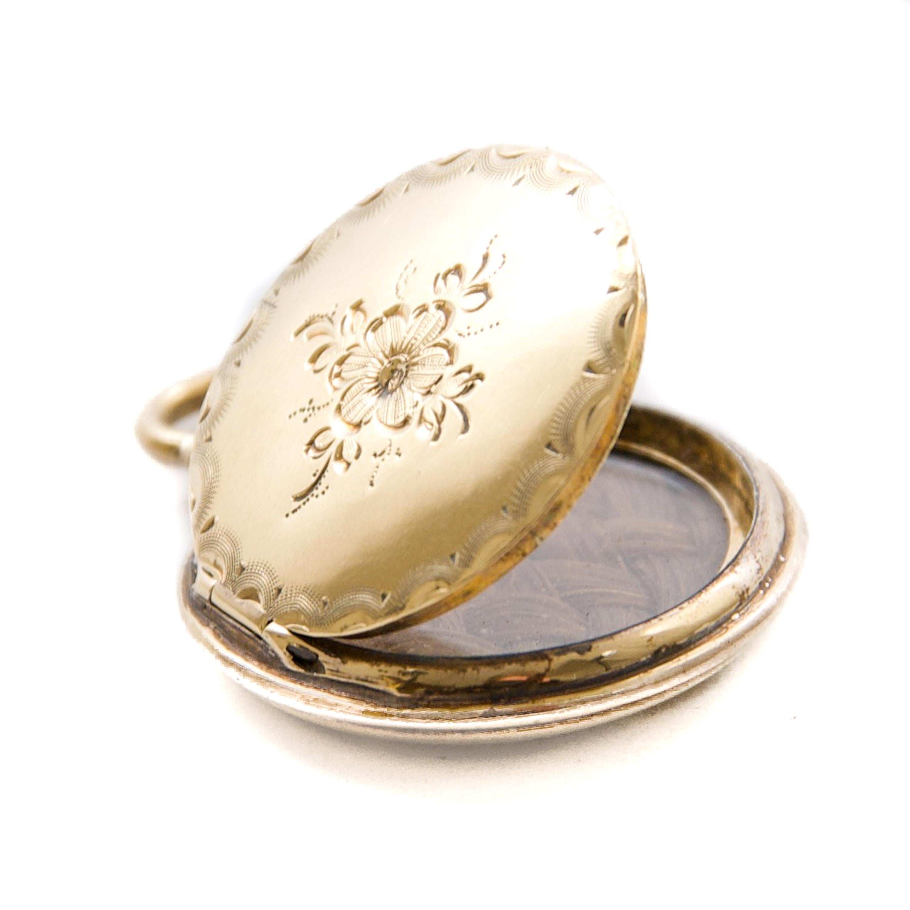 Antique Victorian Mourning Locket with Woven Hair, 19th Century For Sale 4