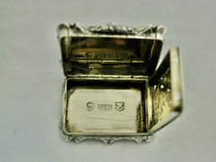 Antique Victorian Nathaniel Mills Silver Vinaigrette Dated 1842 Birmingham