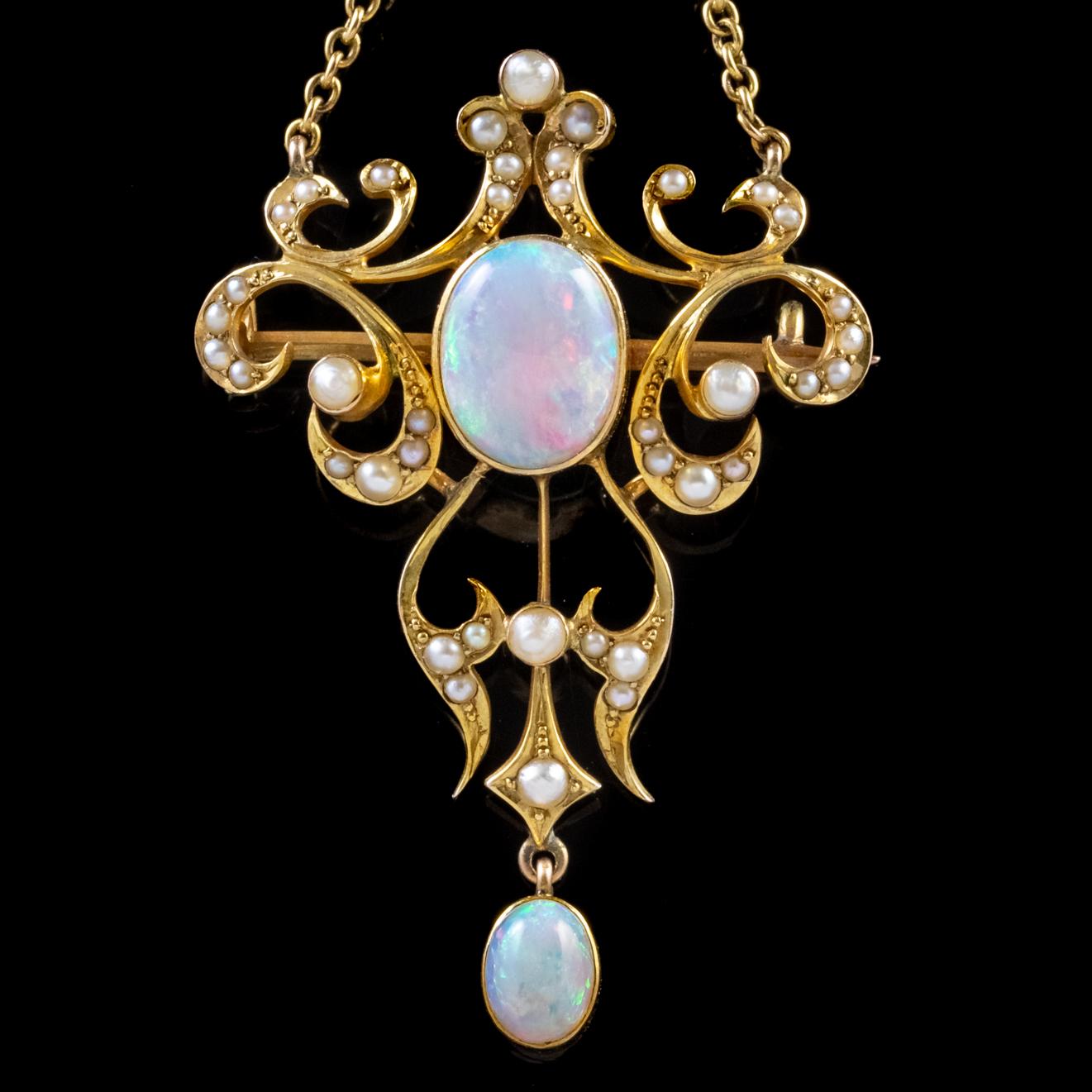 Antique Victorian Natural Opal Pendant Necklace 18 Carat Gold, circa 1880 For Sale 1