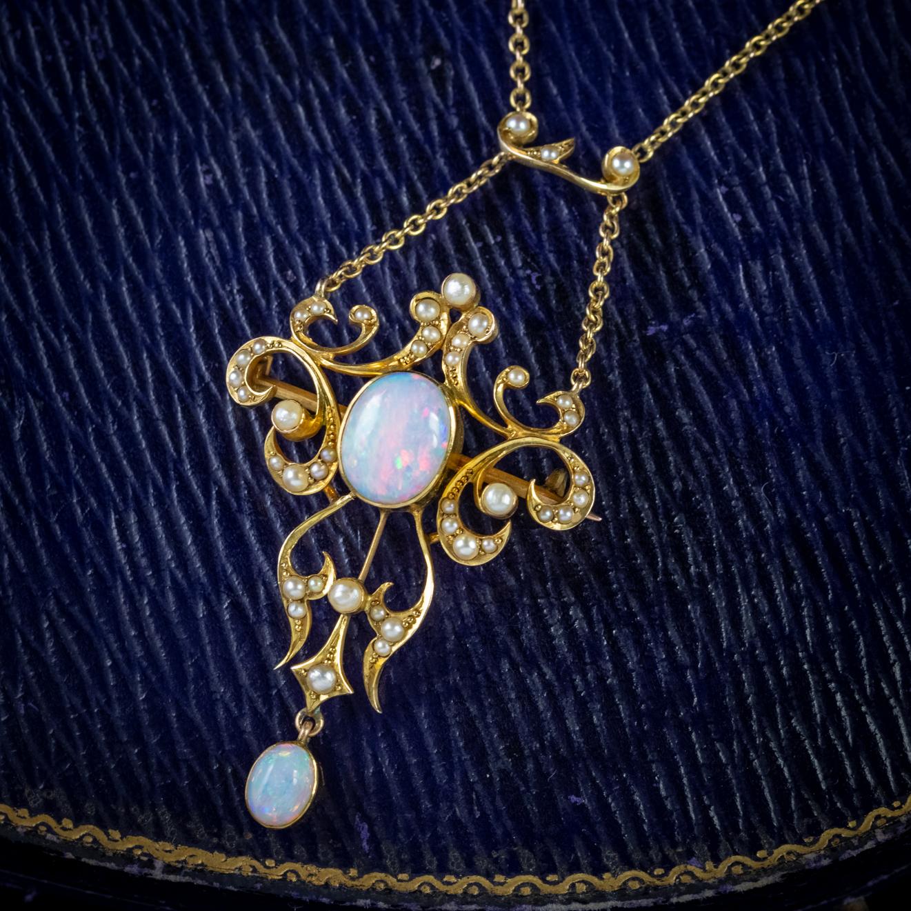Antique Victorian Natural Opal Pendant Necklace 18 Carat Gold, circa 1880 For Sale 4