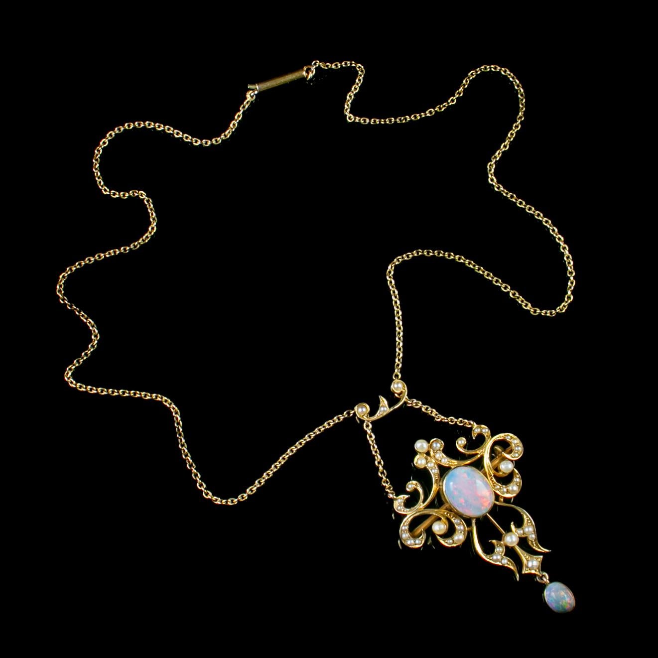 Antique Victorian Natural Opal Pendant Necklace 18 Carat Gold, circa 1880 For Sale 5