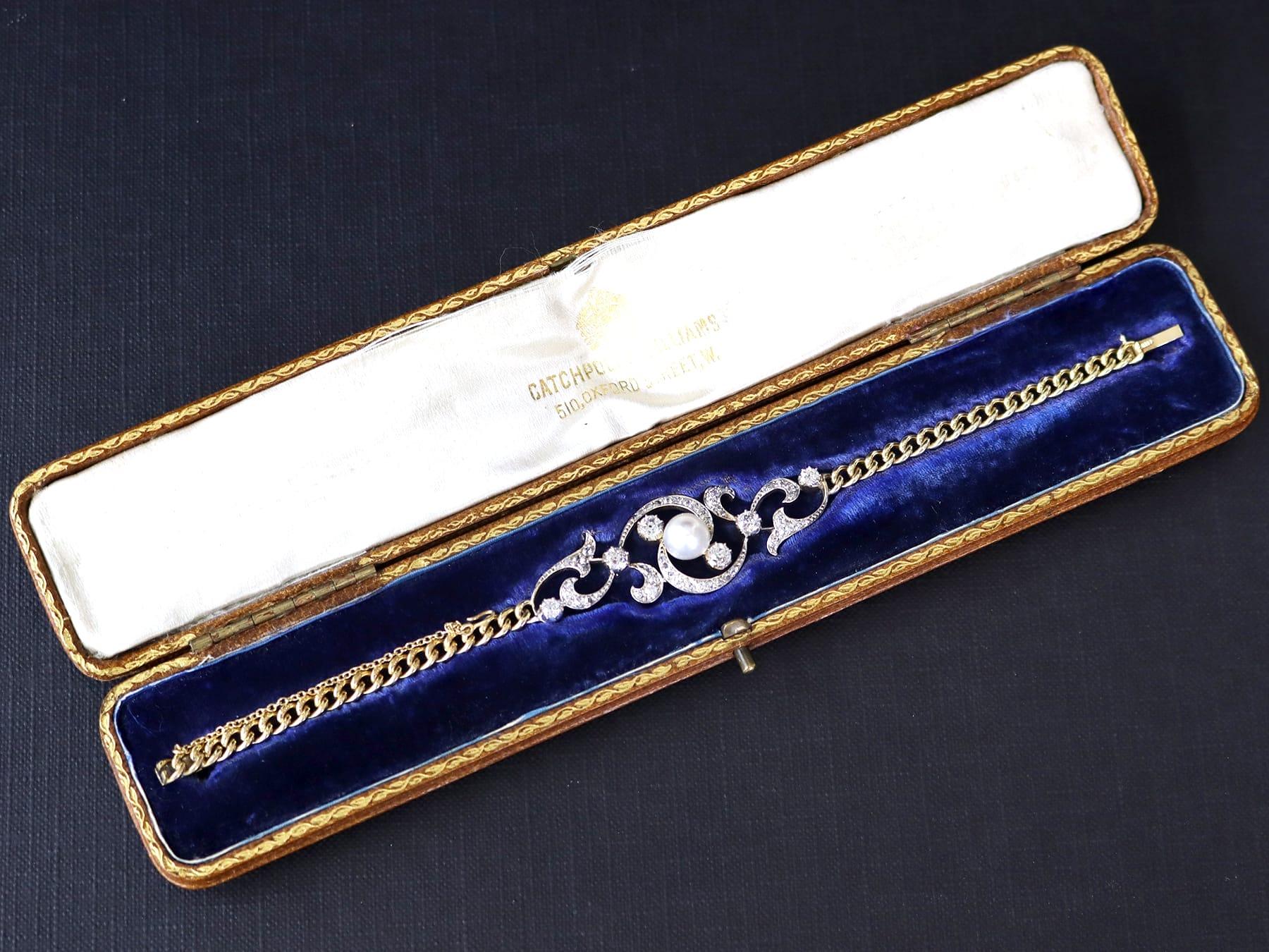 Taglio antico europeo Bracciale antico vittoriano in oro giallo con perle naturali e diamanti da 2,72 carati in vendita