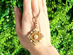 Antique Victorian Natural Pearl and Yellow Gold Pendant