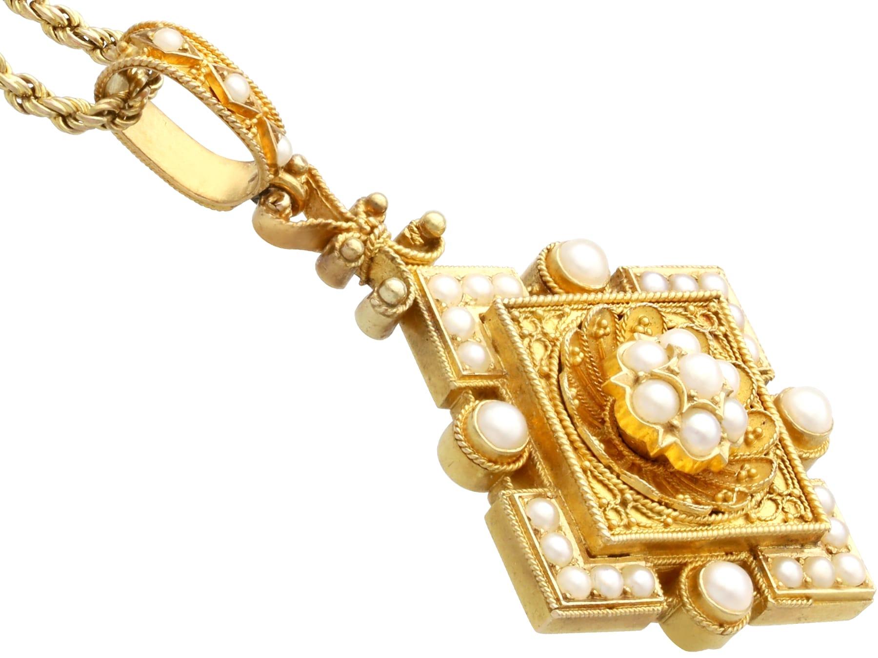Antique Victorian Natural Pearl and Yellow Gold Pendant In Excellent Condition For Sale In Jesmond, Newcastle Upon Tyne
