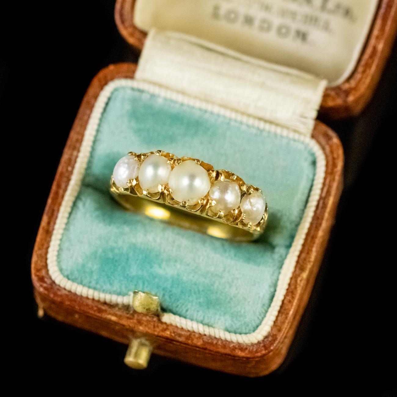 Antique Victorian Natural Pearl Five-Stone Ring 18 Carat Gold, circa 1860 For Sale 2