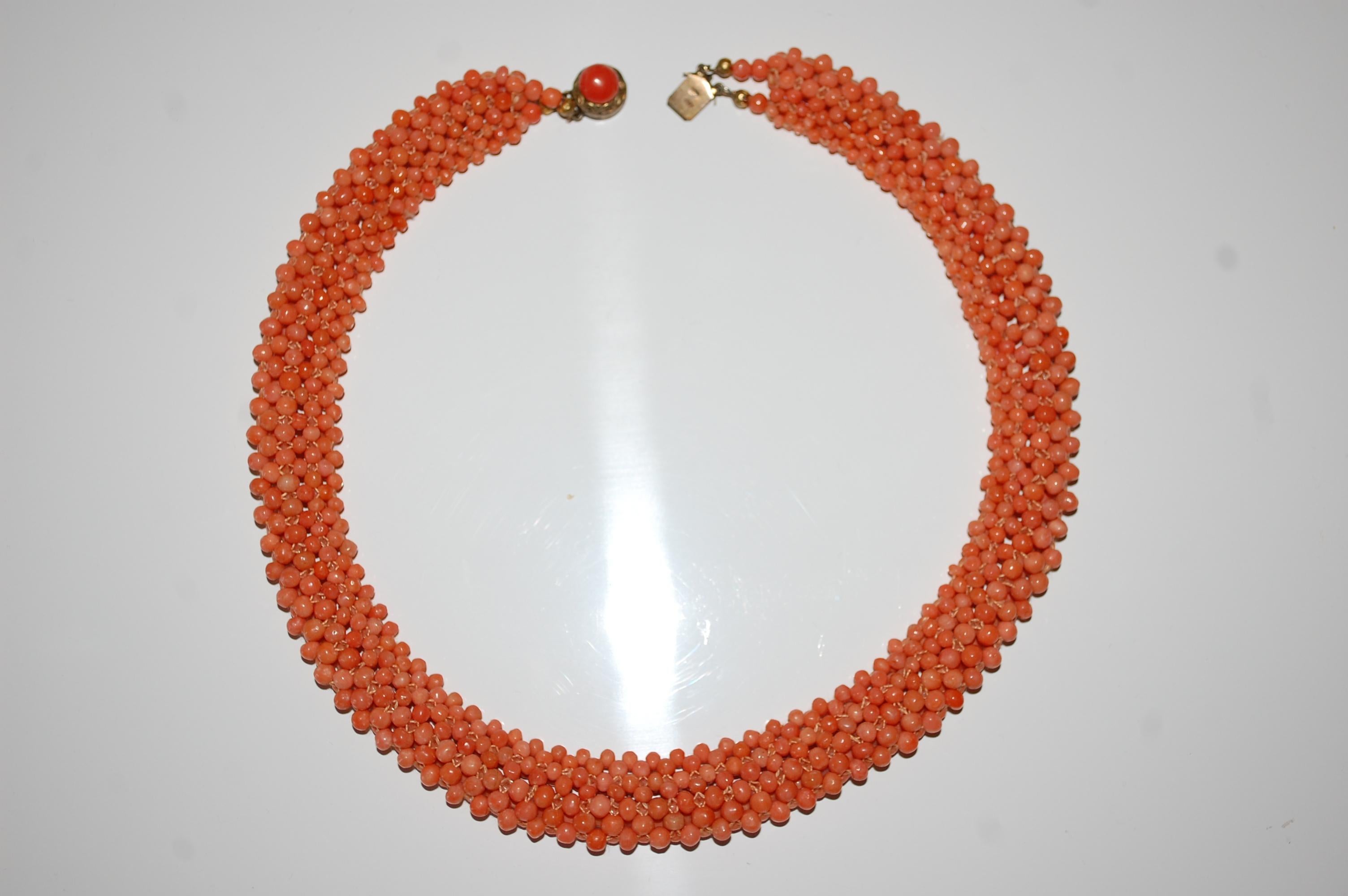 Round Cut Antique Victorian Natural Salmon Coral Chocker Necklace For Sale