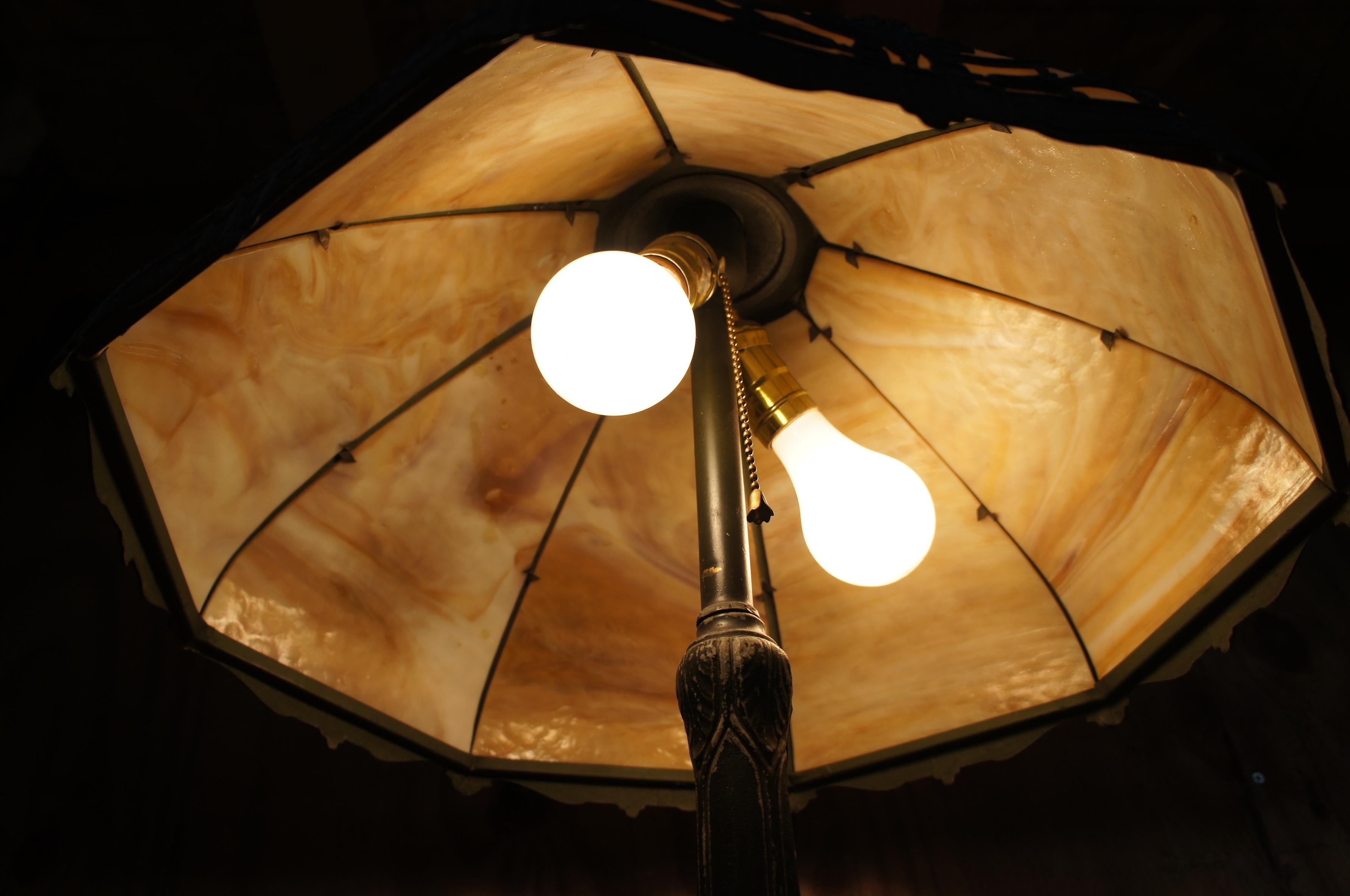 Early 20th Century Antique Victorian Neoclassical Rainaud A&R Co Slag Glass Cast Iron Lamp