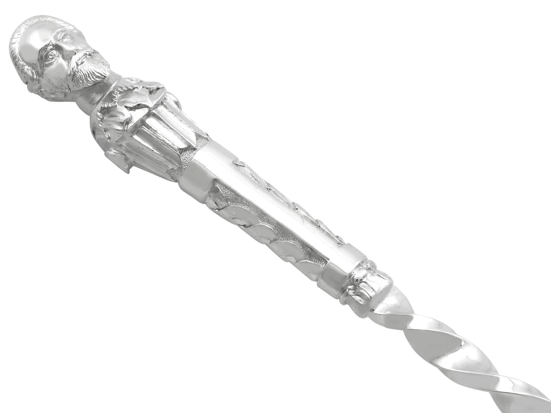 Late 19th Century Antique Victorian Newcastle Sterling Silver Punch Ladle (1882) For Sale