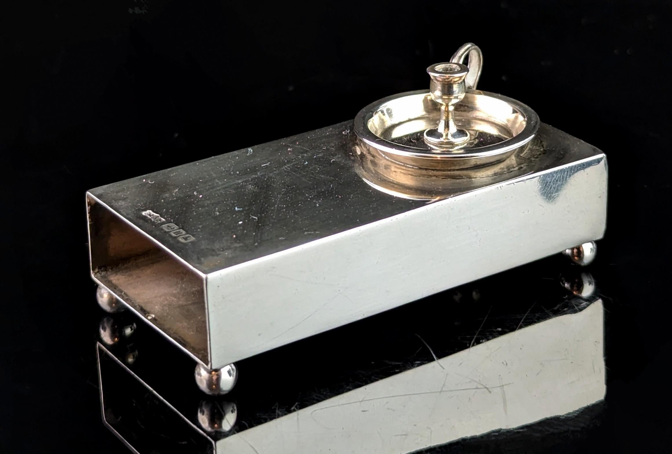 Antique Victorian novelty silver matchbook cover, chamberstick, match safe In Good Condition In NEWARK, GB