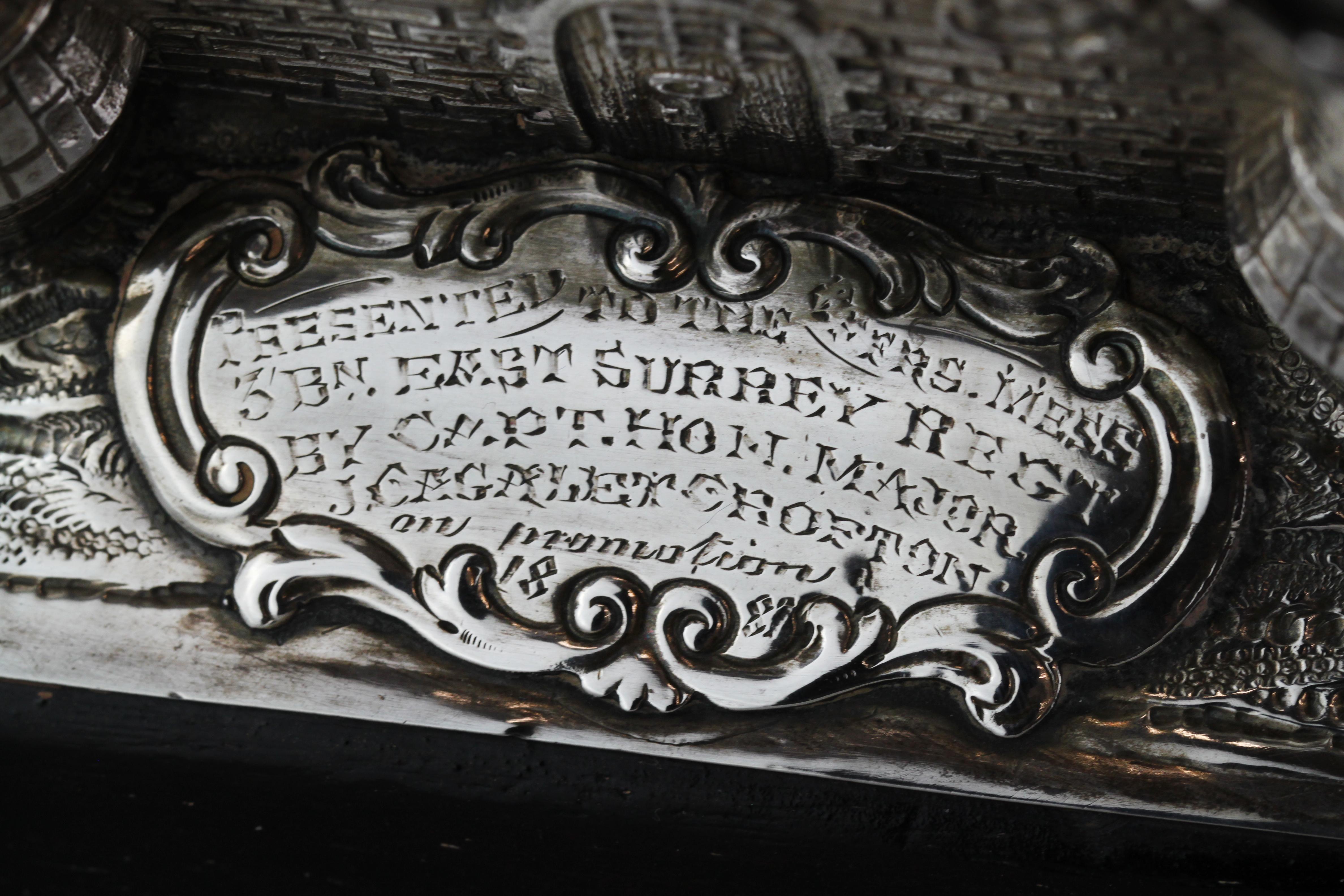 Britannique Brûleur de table en argent sterling antique victorien fantaisie avec cigare, style victorien en vente