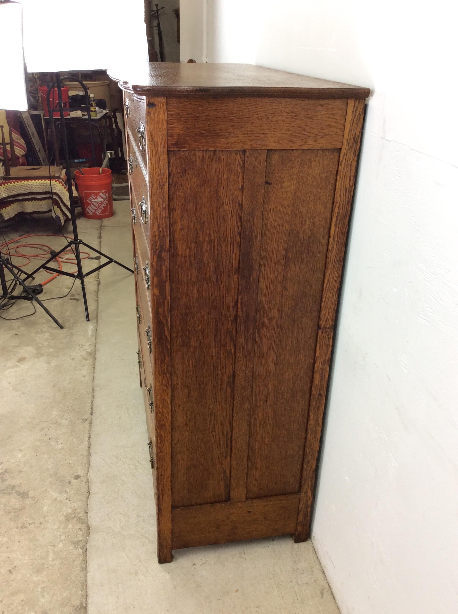 Antigua Cómoda Victoriana de 6 Cajones de Roble con Herrajes de Latón en venta 1