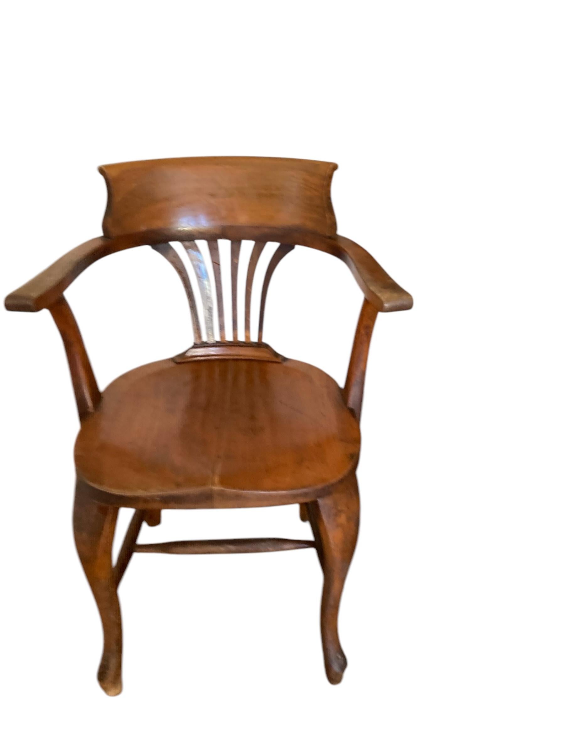 Antiker viktorianischer Eichenholz-Schreibtisch, Büro- oder Beistellstuhl, 1890er Jahre, Originalzustand im Angebot 6
