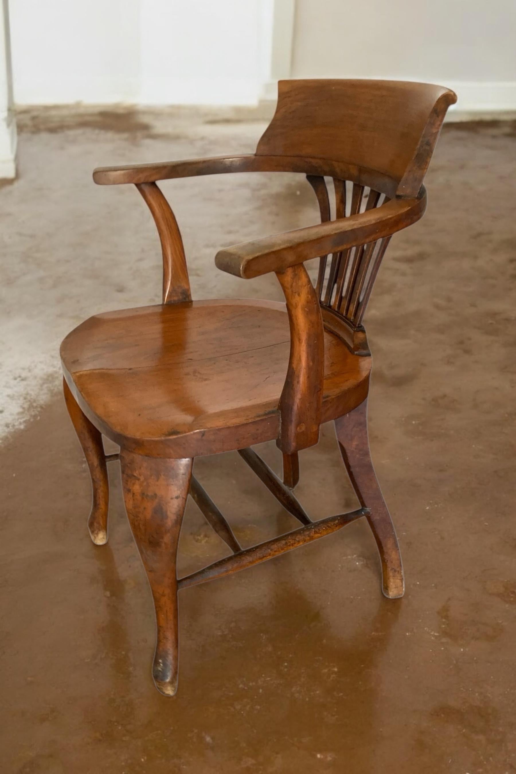 Antiker viktorianischer Eichenholz-Schreibtisch, Büro- oder Beistellstuhl, 1890er Jahre, Originalzustand im Angebot 8