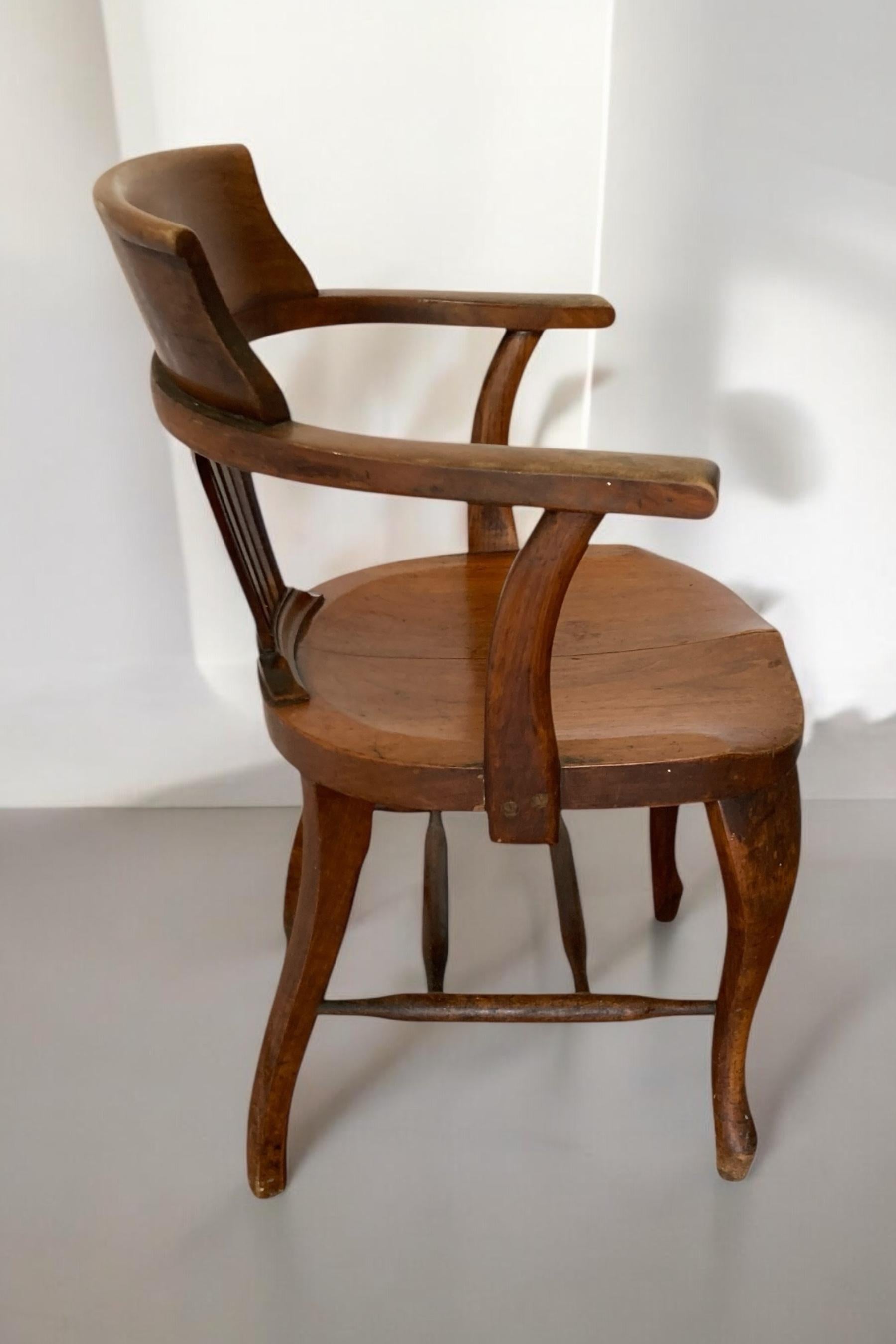 Antiker viktorianischer Eichenholz-Schreibtisch, Büro- oder Beistellstuhl, 1890er Jahre, Originalzustand im Angebot 9