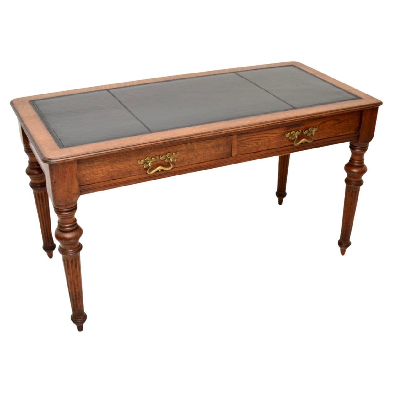 Antico tavolo da scrittura / scrivania vittoriana in Oak con piano in pelle