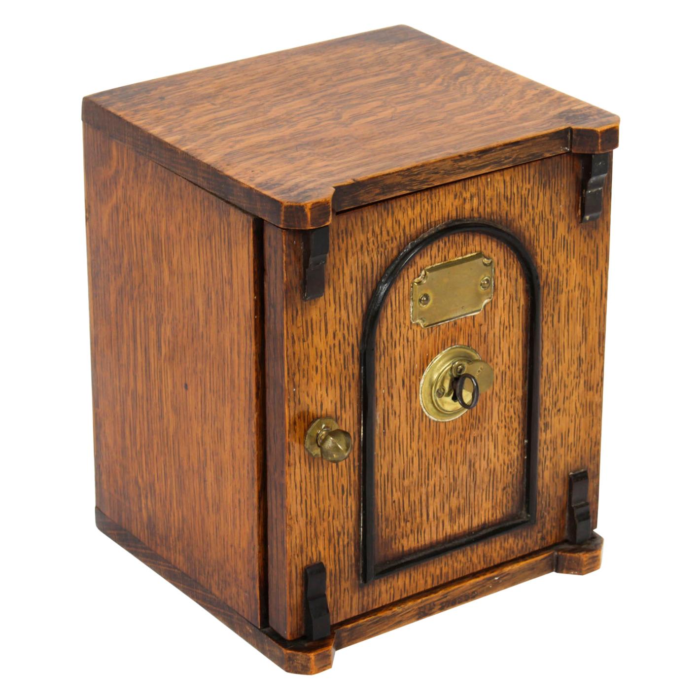 Antique Victorian Oak Novelty Cigar Humidor Box, 19th Century