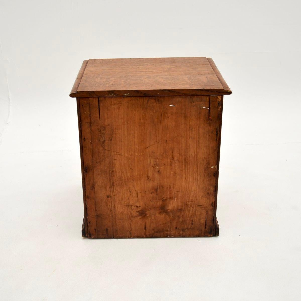 Antica cassettiera vittoriana in Oak in vendita 2